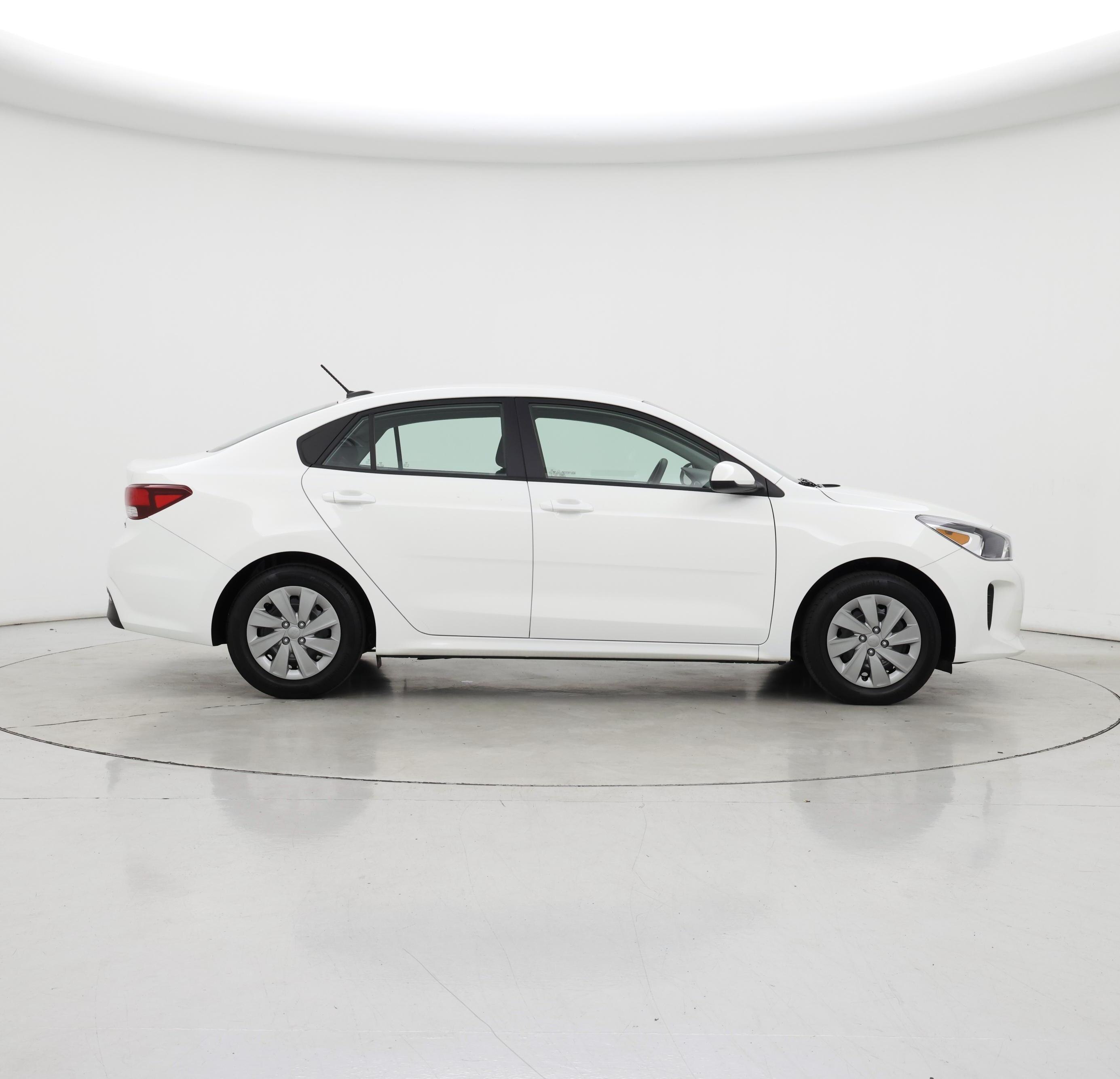 Thumbnail: 2020 Kia Rio - 7