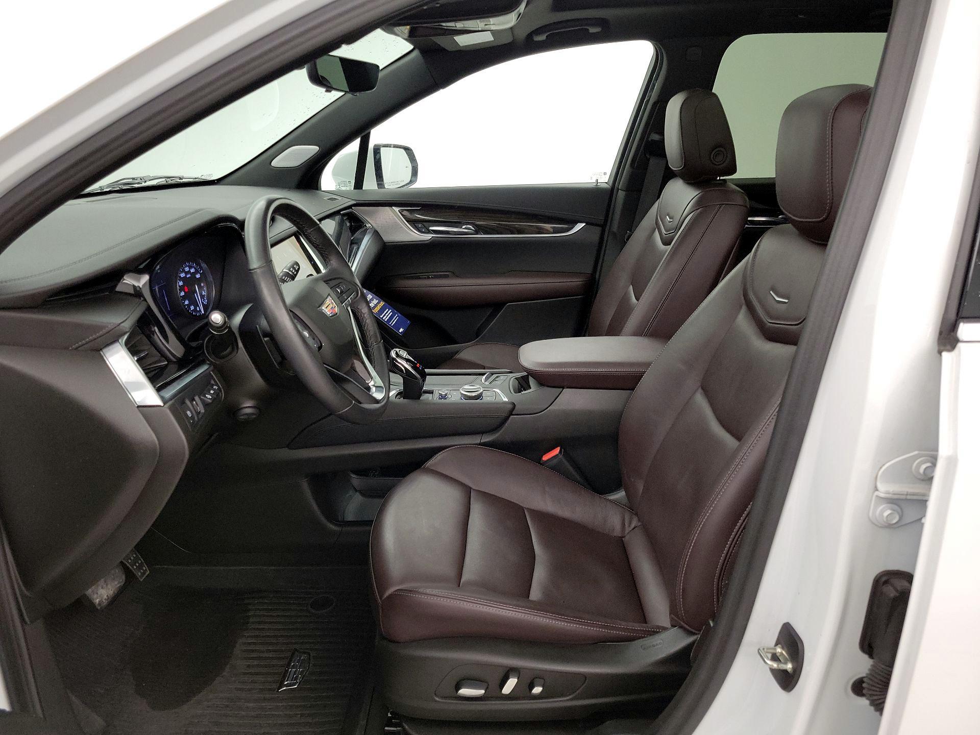 Thumbnail: 2023 Cadillac XT6 - 11