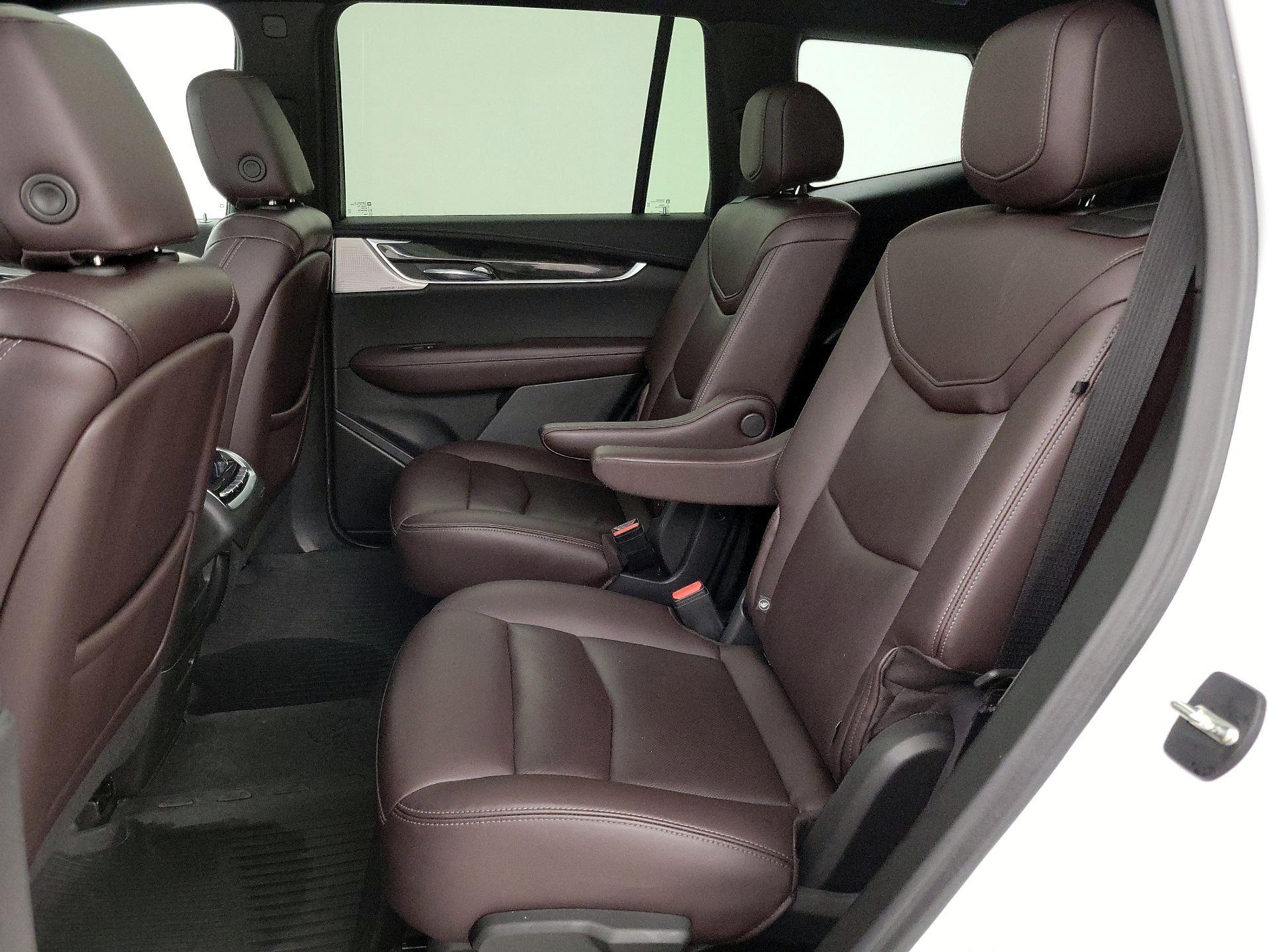 Thumbnail: 2023 Cadillac XT6 - 20