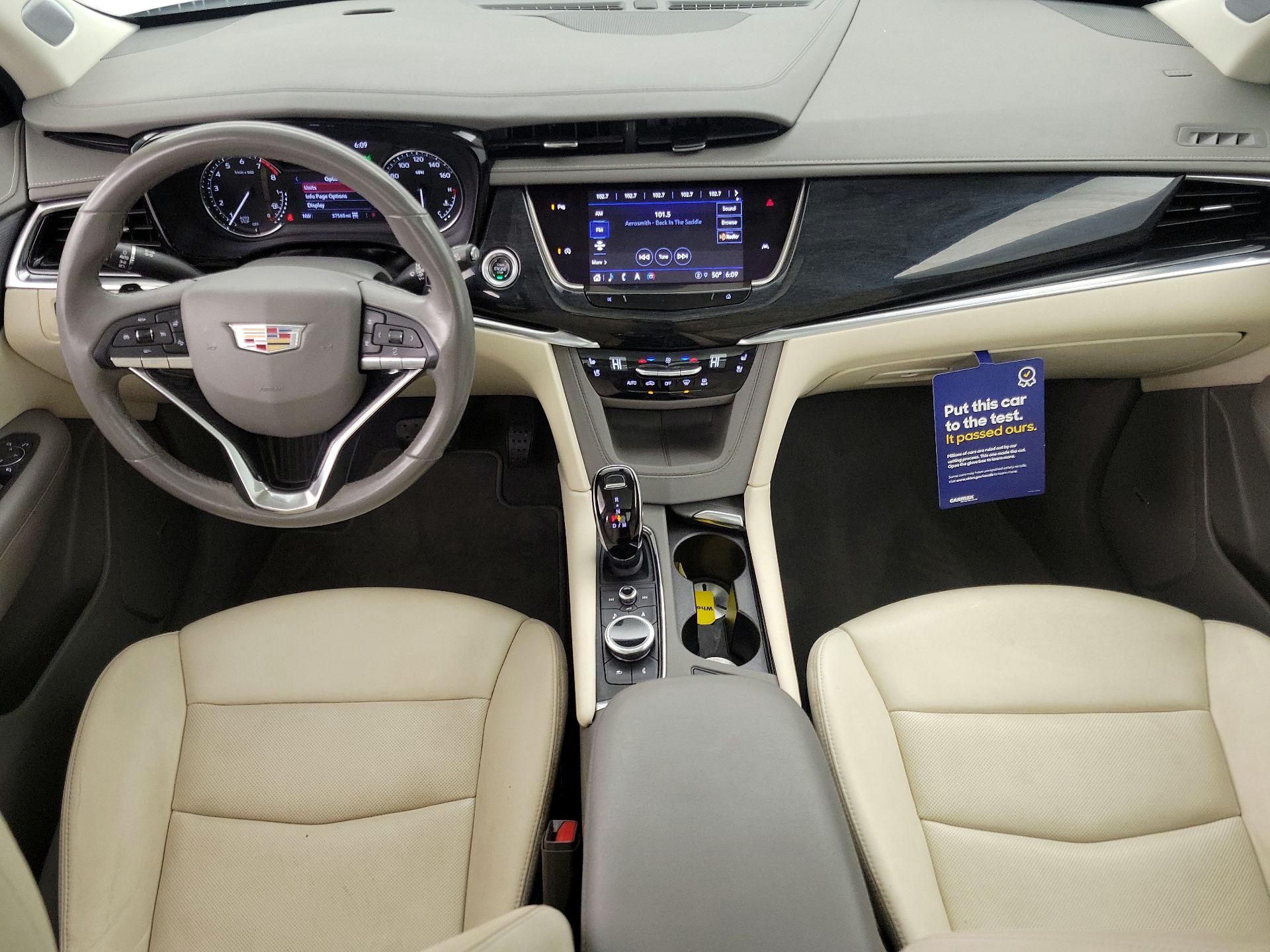 Thumbnail: 2023 Cadillac XT6 - 9