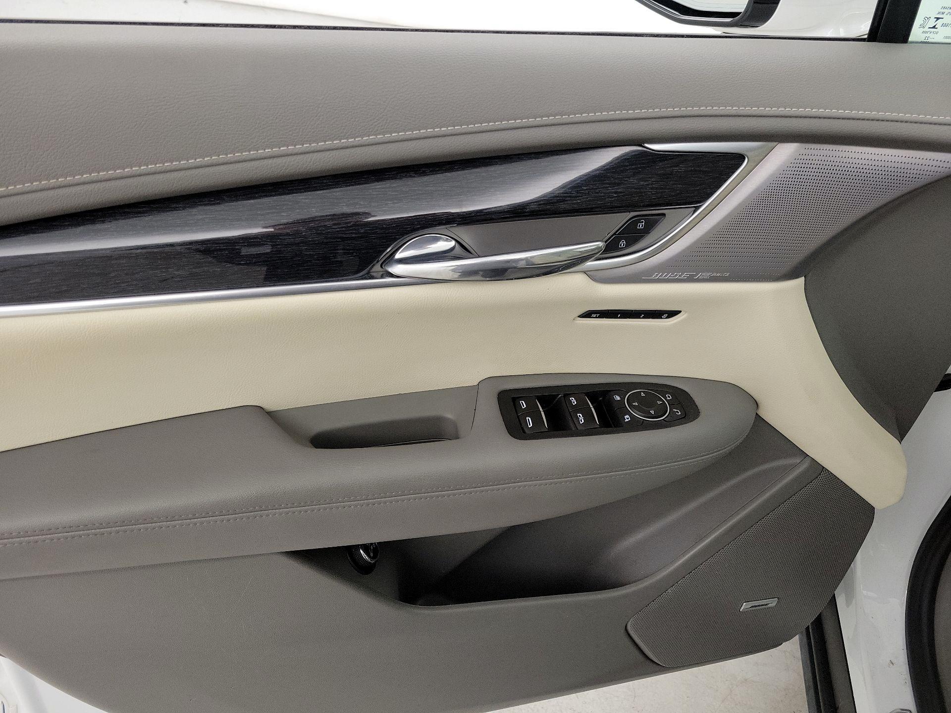 Thumbnail: 2023 Cadillac XT6 - 12