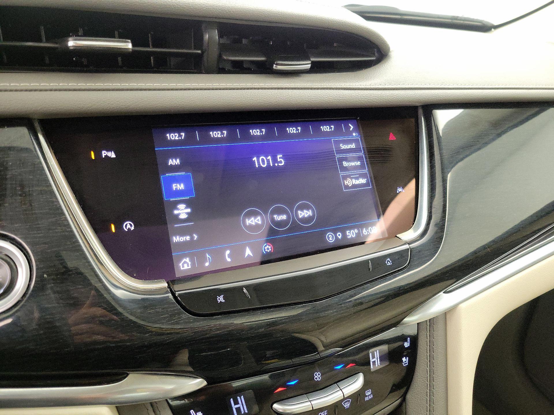 Thumbnail: 2023 Cadillac XT6 - 16