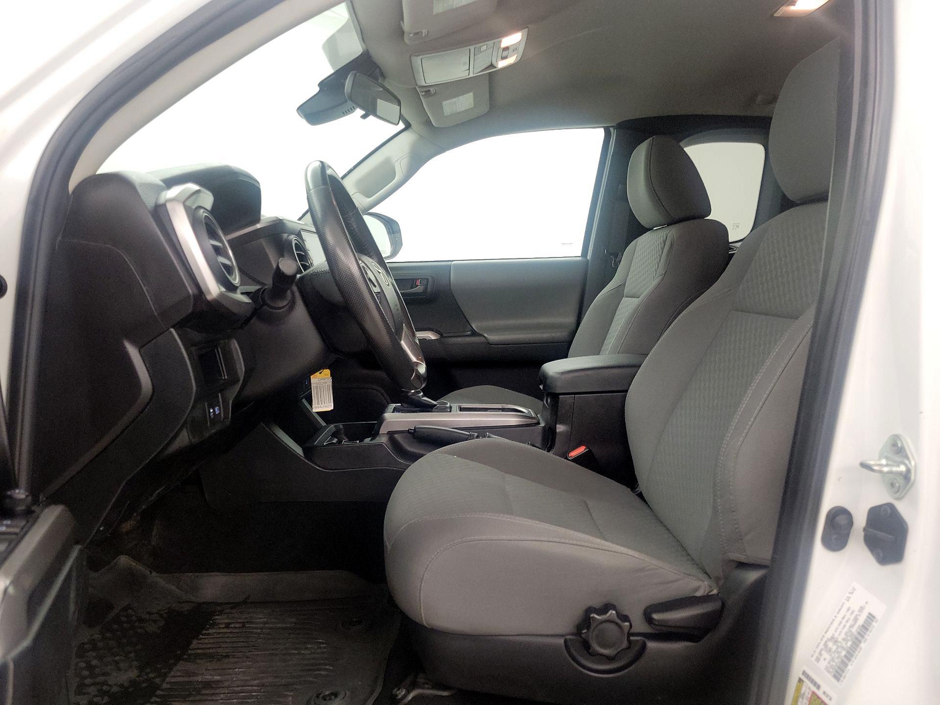 Thumbnail: 2022 Toyota Tacoma - 11