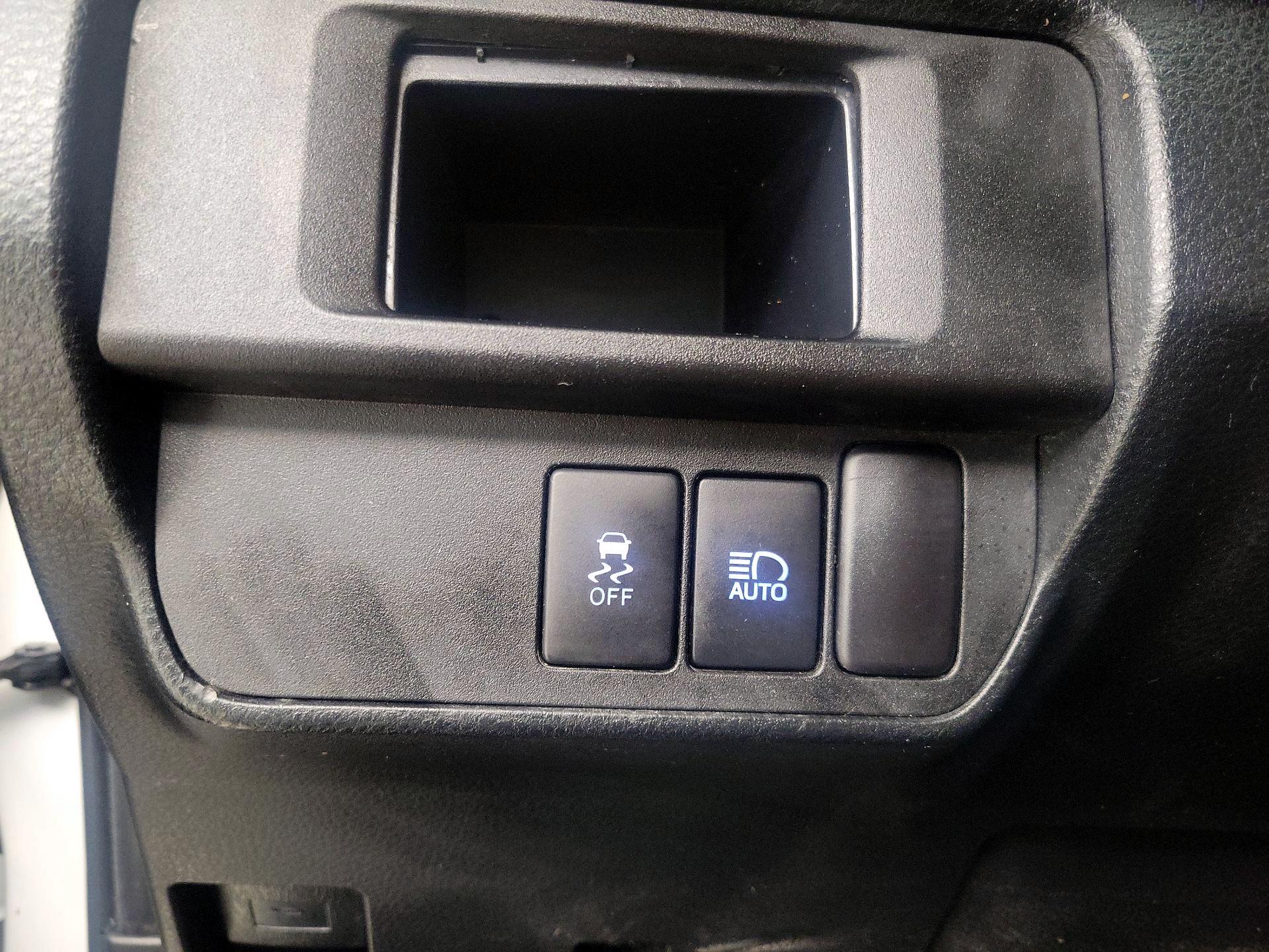 Thumbnail: 2022 Toyota Tacoma - 13