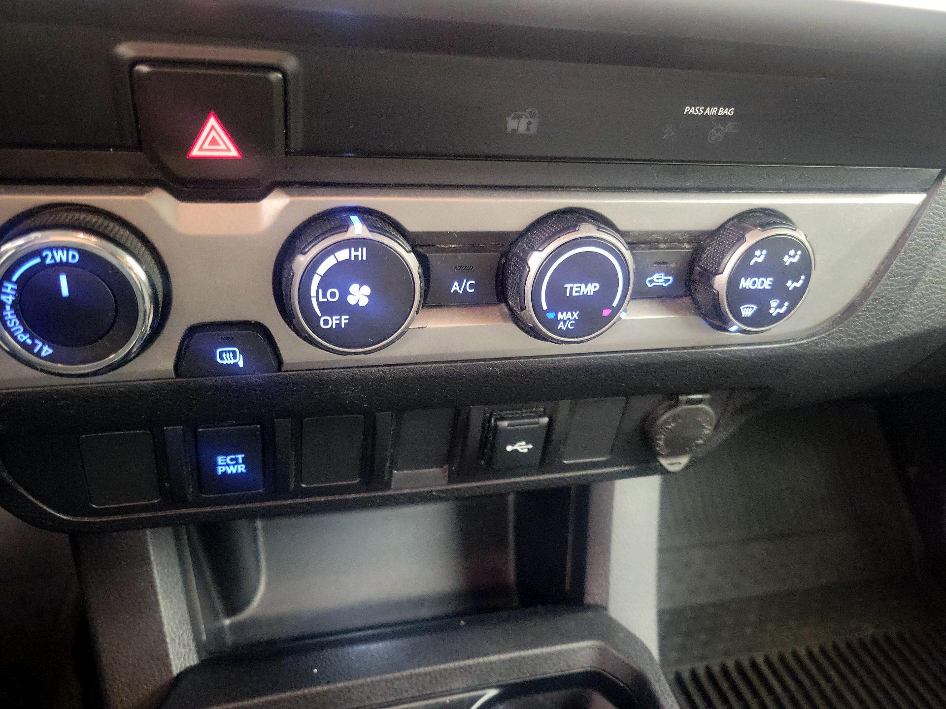 Thumbnail: 2022 Toyota Tacoma - 16