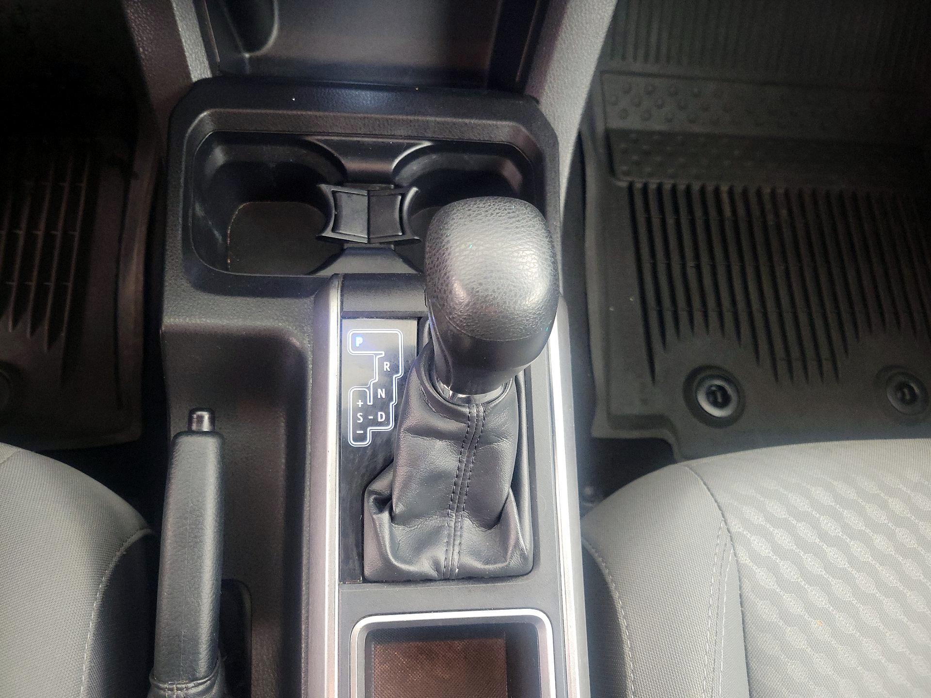 Thumbnail: 2022 Toyota Tacoma - 17