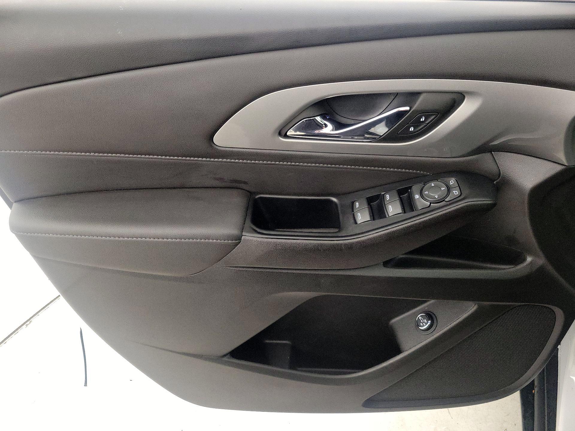 Thumbnail: 2023 Chevrolet Traverse - 12