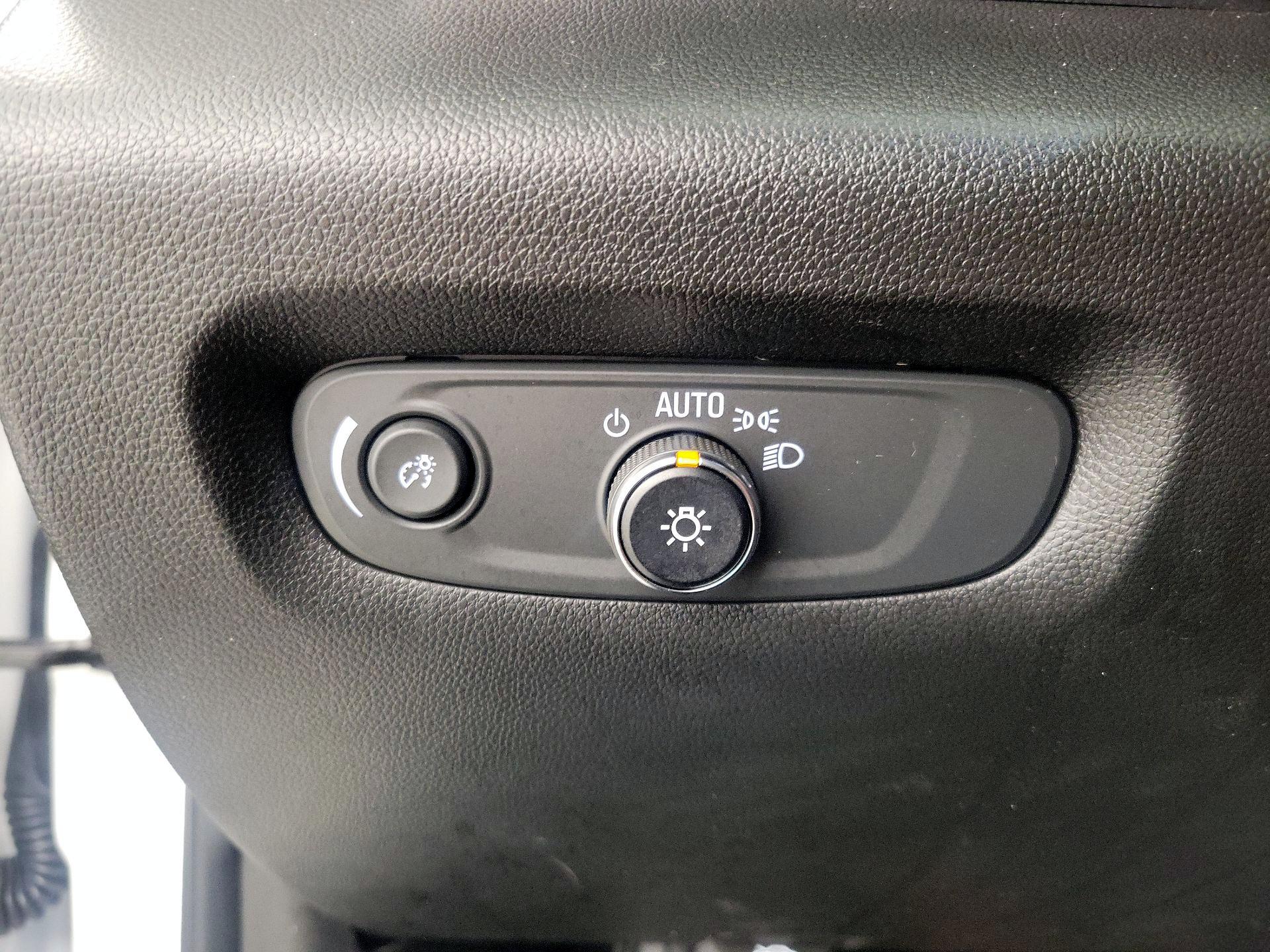 Thumbnail: 2023 Chevrolet Traverse - 13