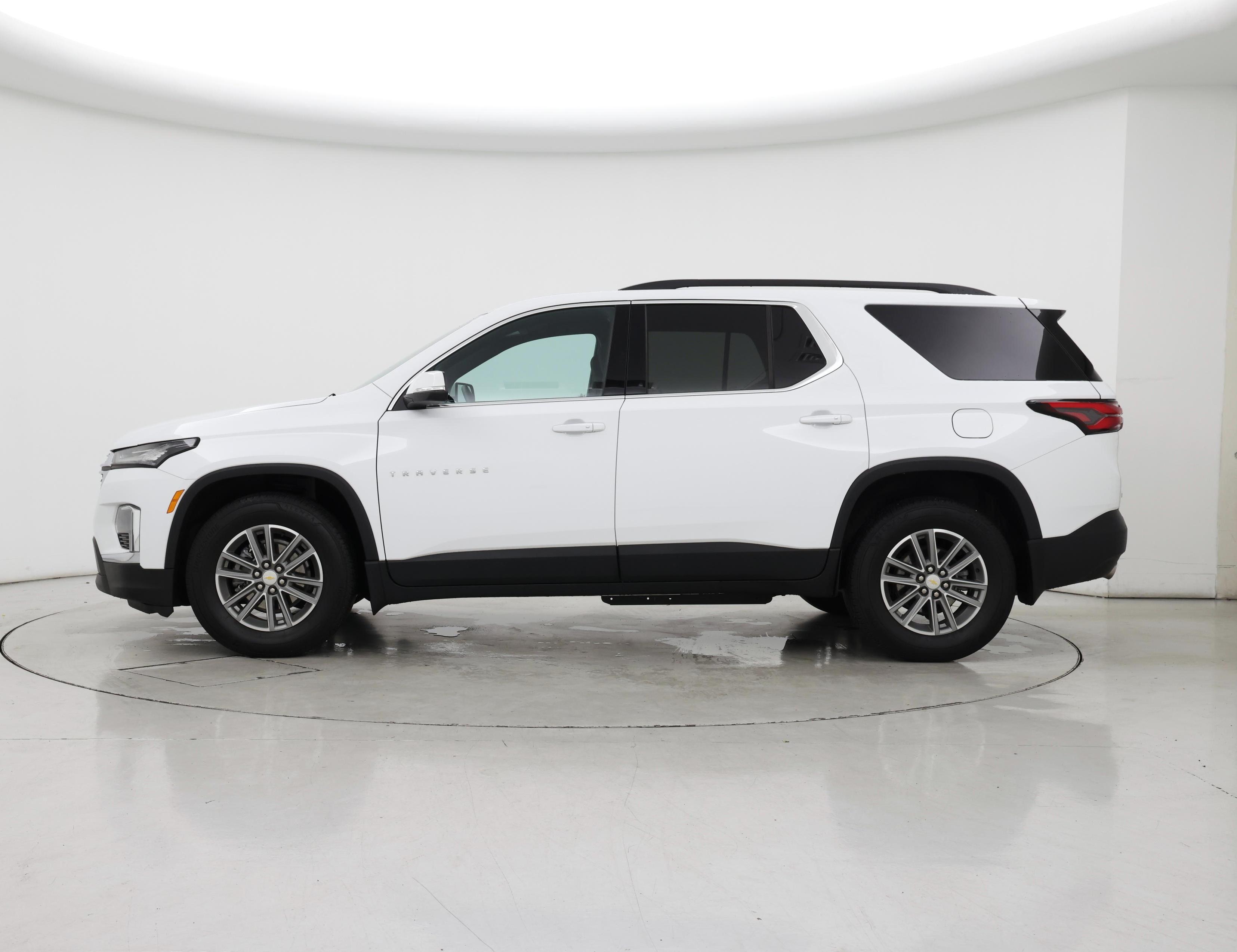 Thumbnail: 2023 Chevrolet Traverse - 3