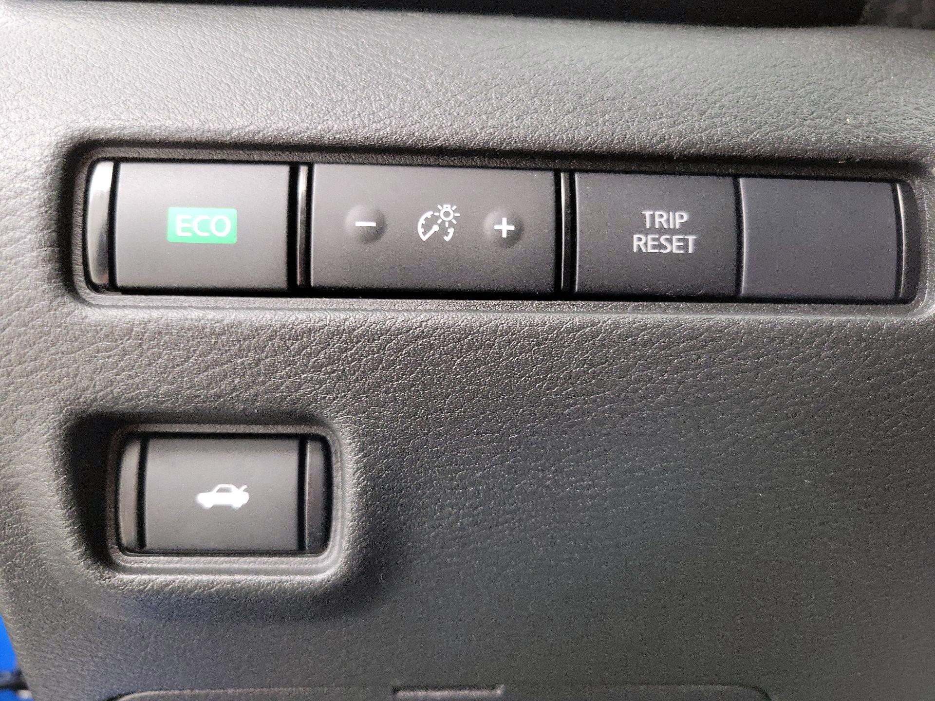 Thumbnail: 2020 Nissan Sentra - 13