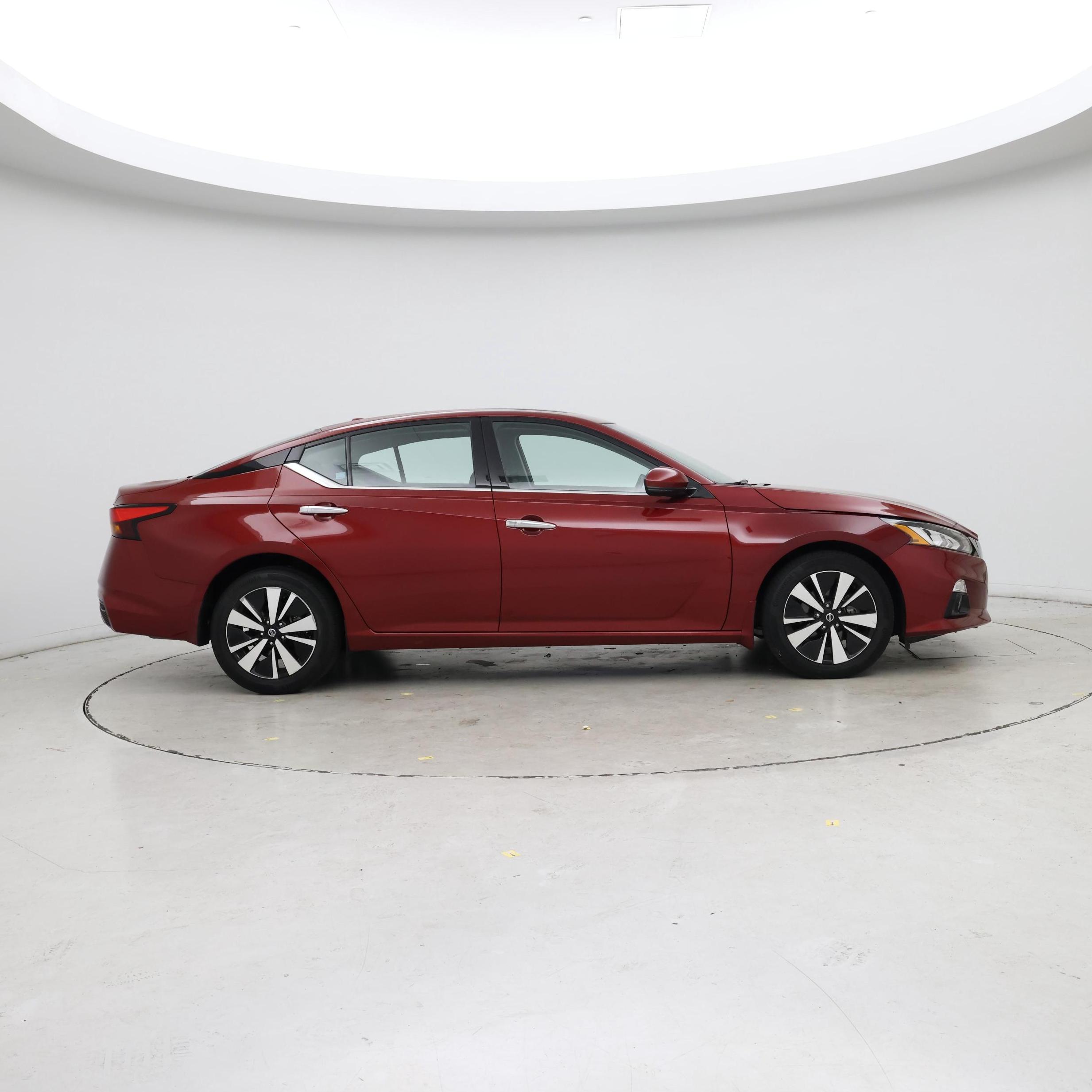 Thumbnail: 2022 Nissan Altima - 7
