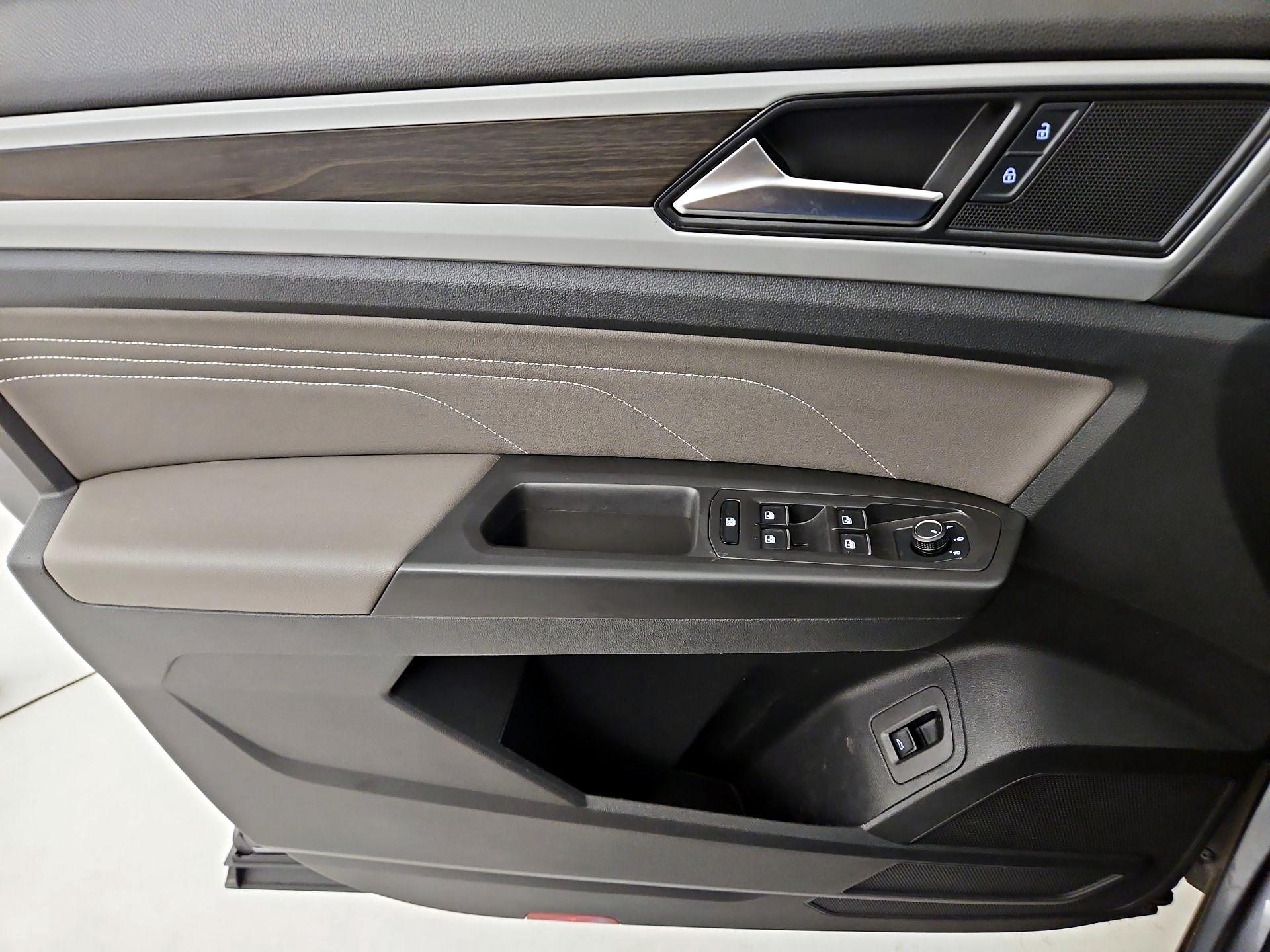 Thumbnail: 2023 Volkswagen Atlas - 12