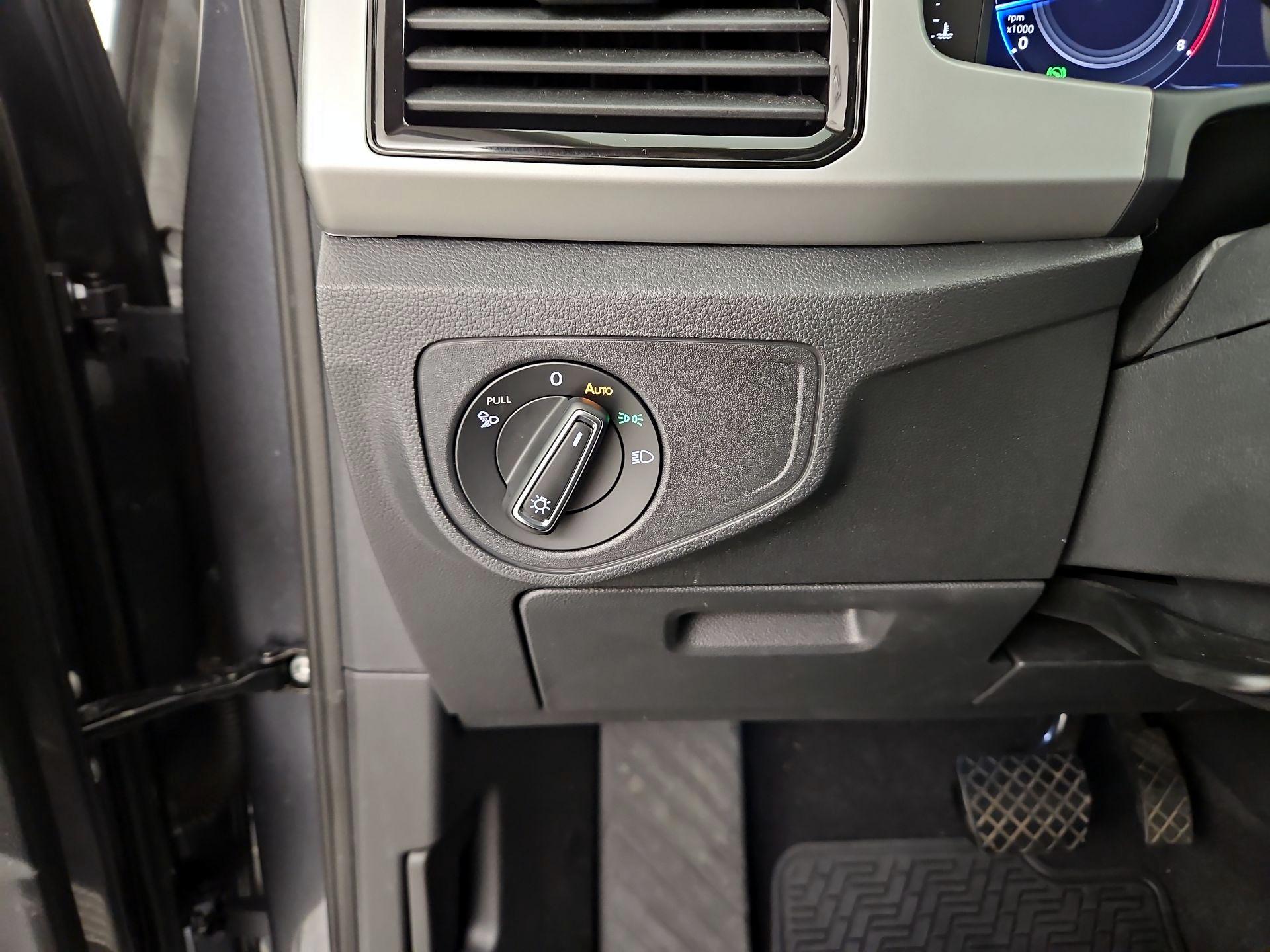 Thumbnail: 2023 Volkswagen Atlas - 13