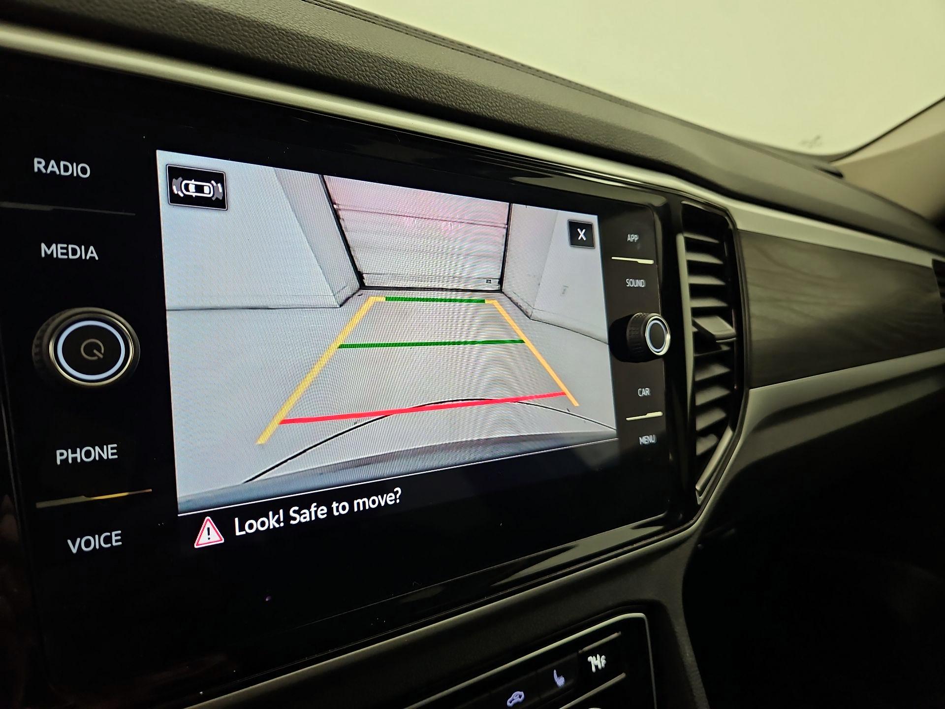 Thumbnail: 2023 Volkswagen Atlas - 14