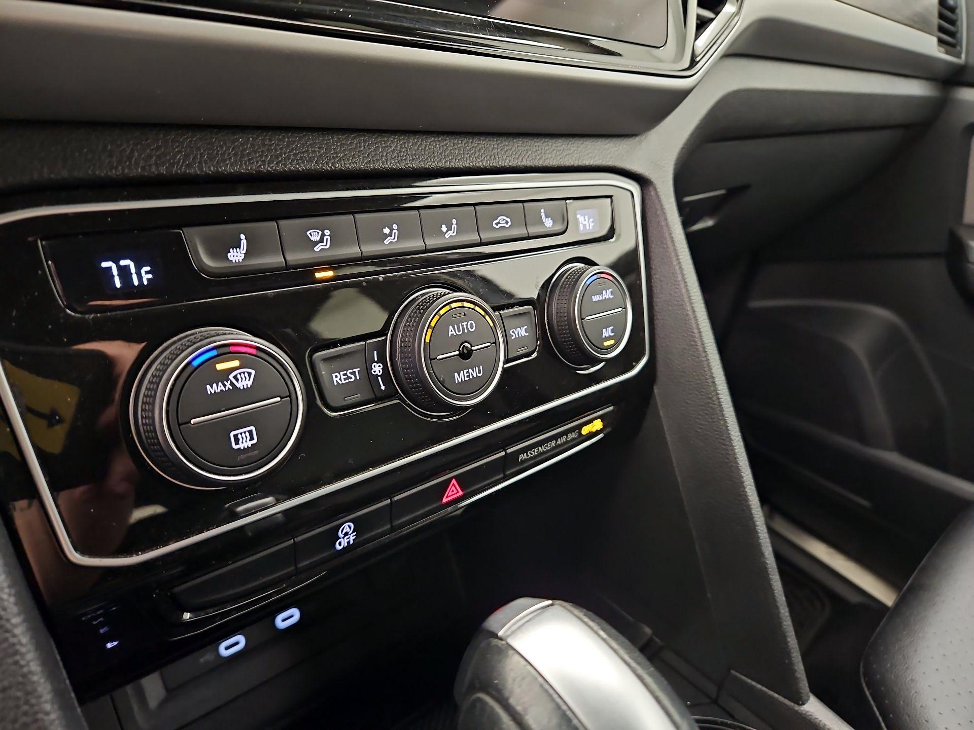 Thumbnail: 2023 Volkswagen Atlas - 16