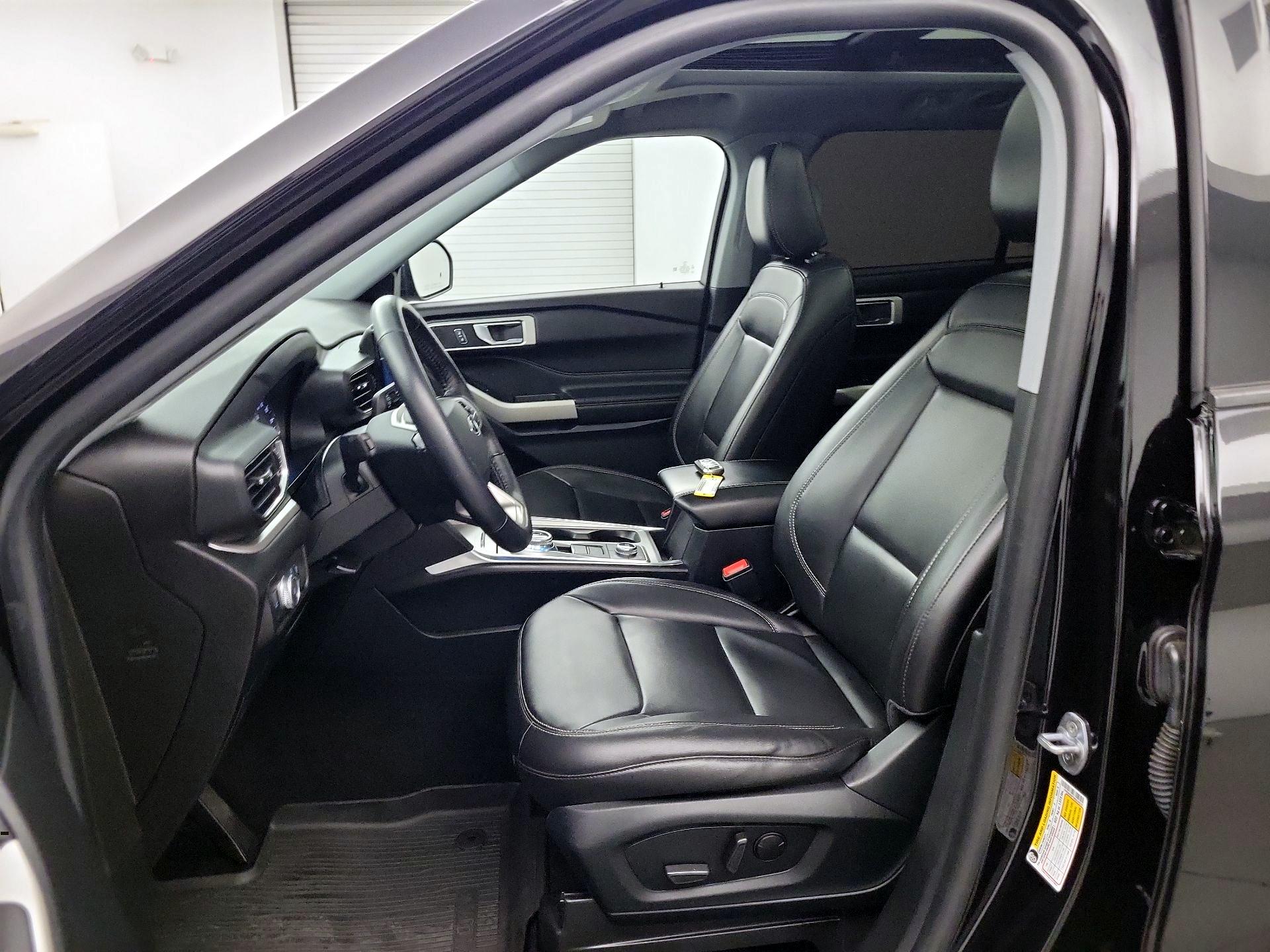 Thumbnail: 2021 Ford Explorer - 9