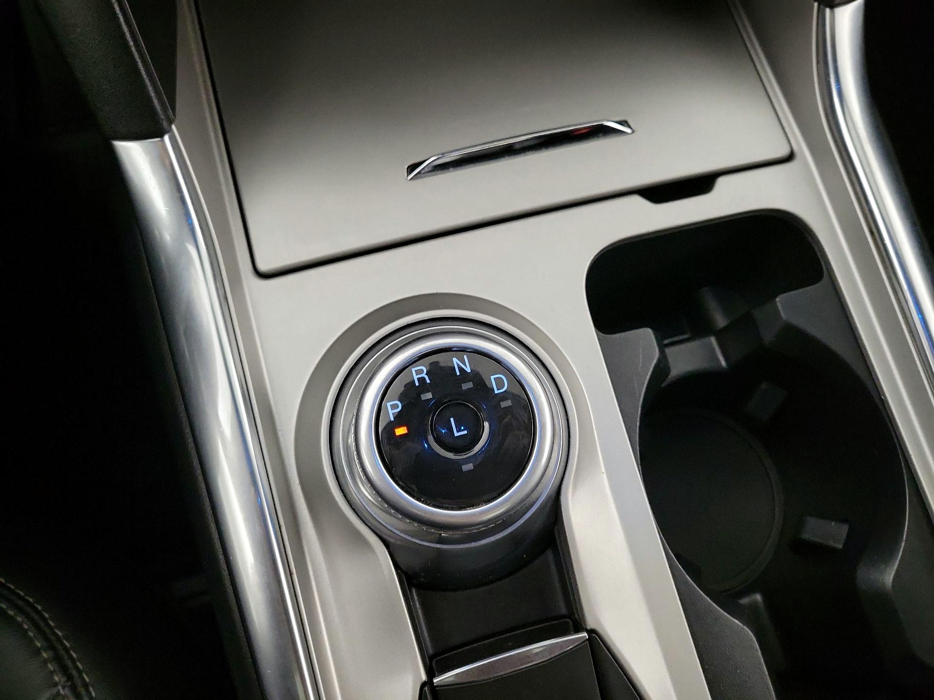 Thumbnail: 2021 Ford Explorer - 16