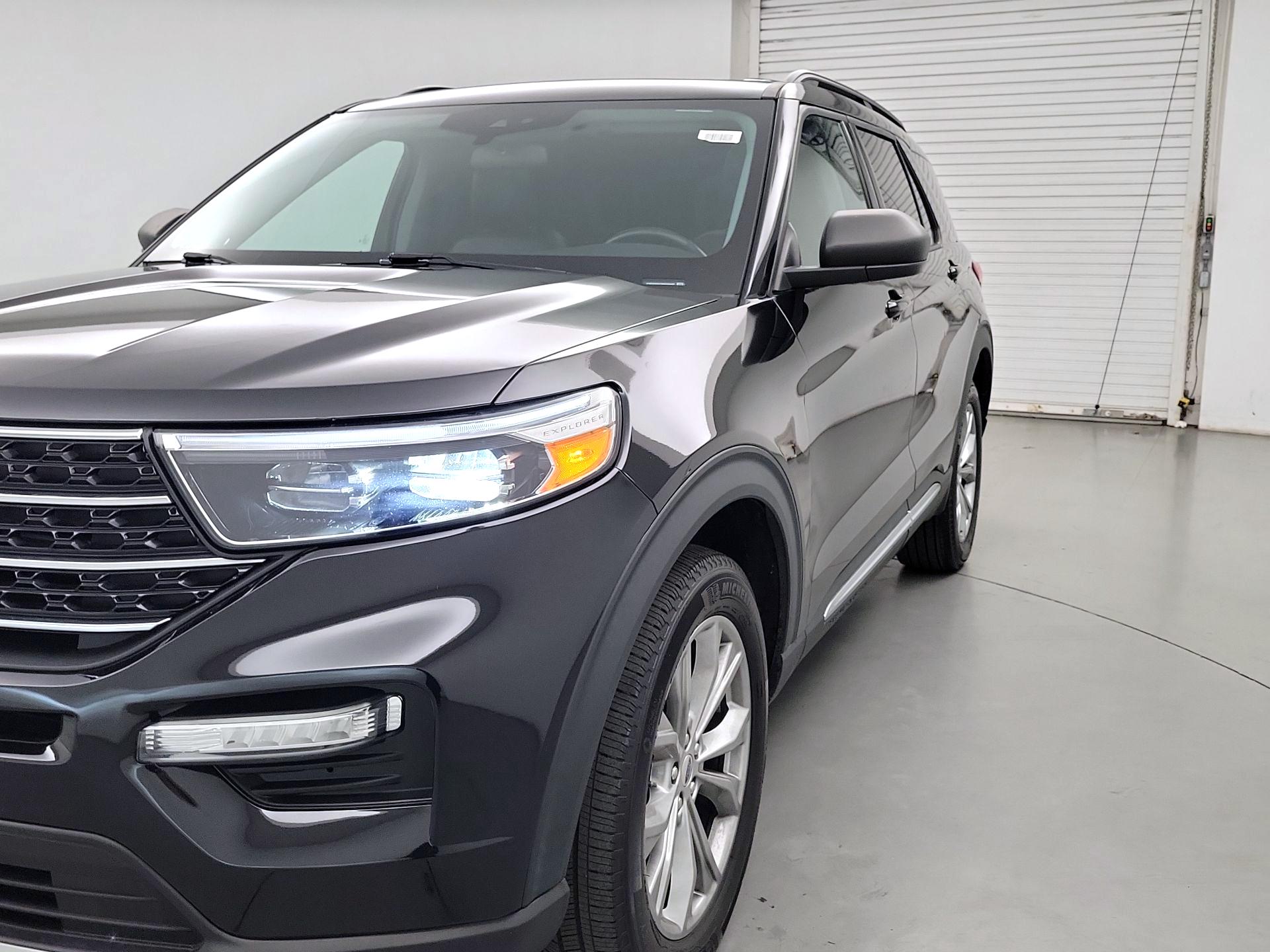 Thumbnail: 2021 Ford Explorer - 3