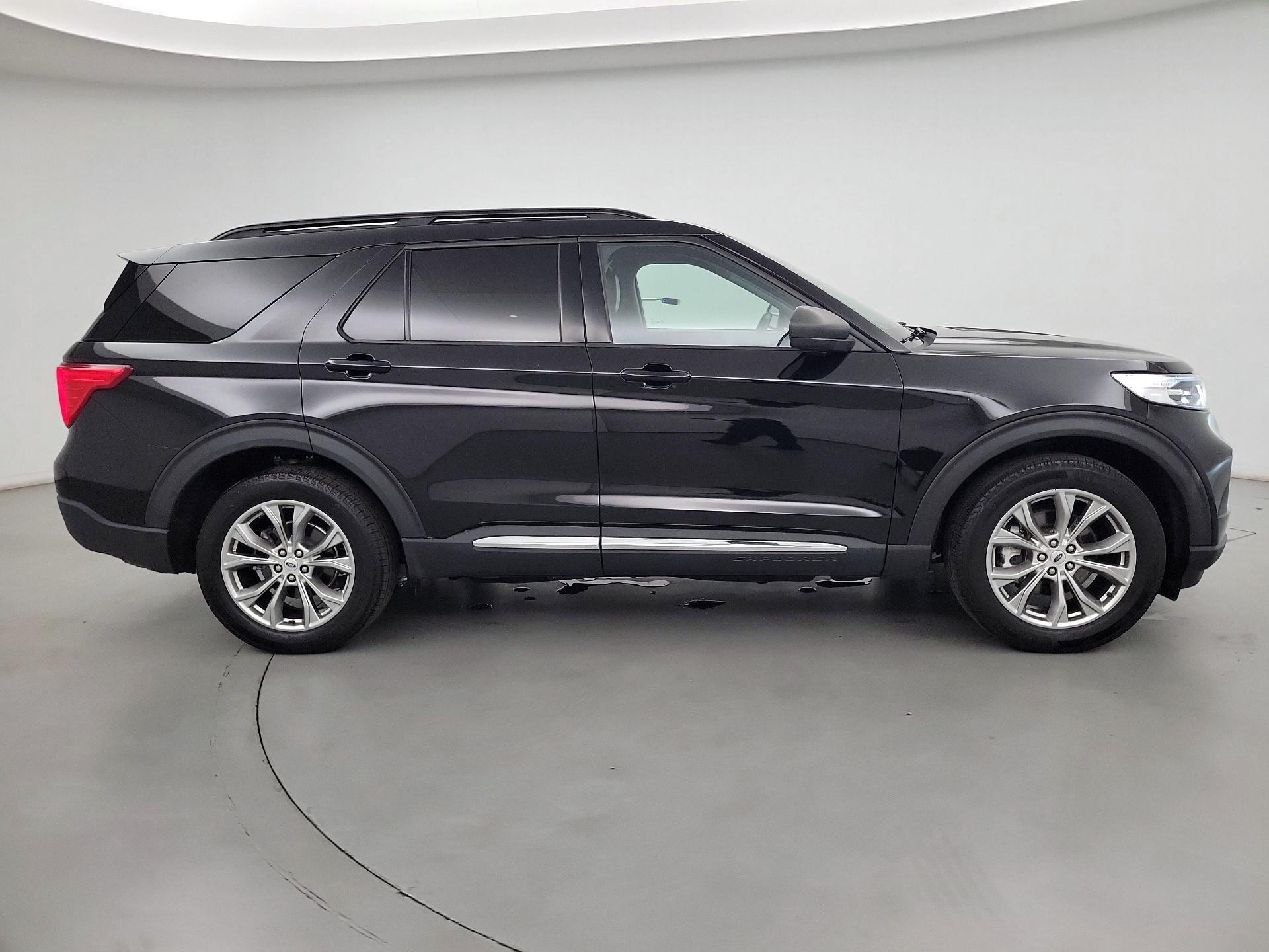 Thumbnail: 2021 Ford Explorer - 4