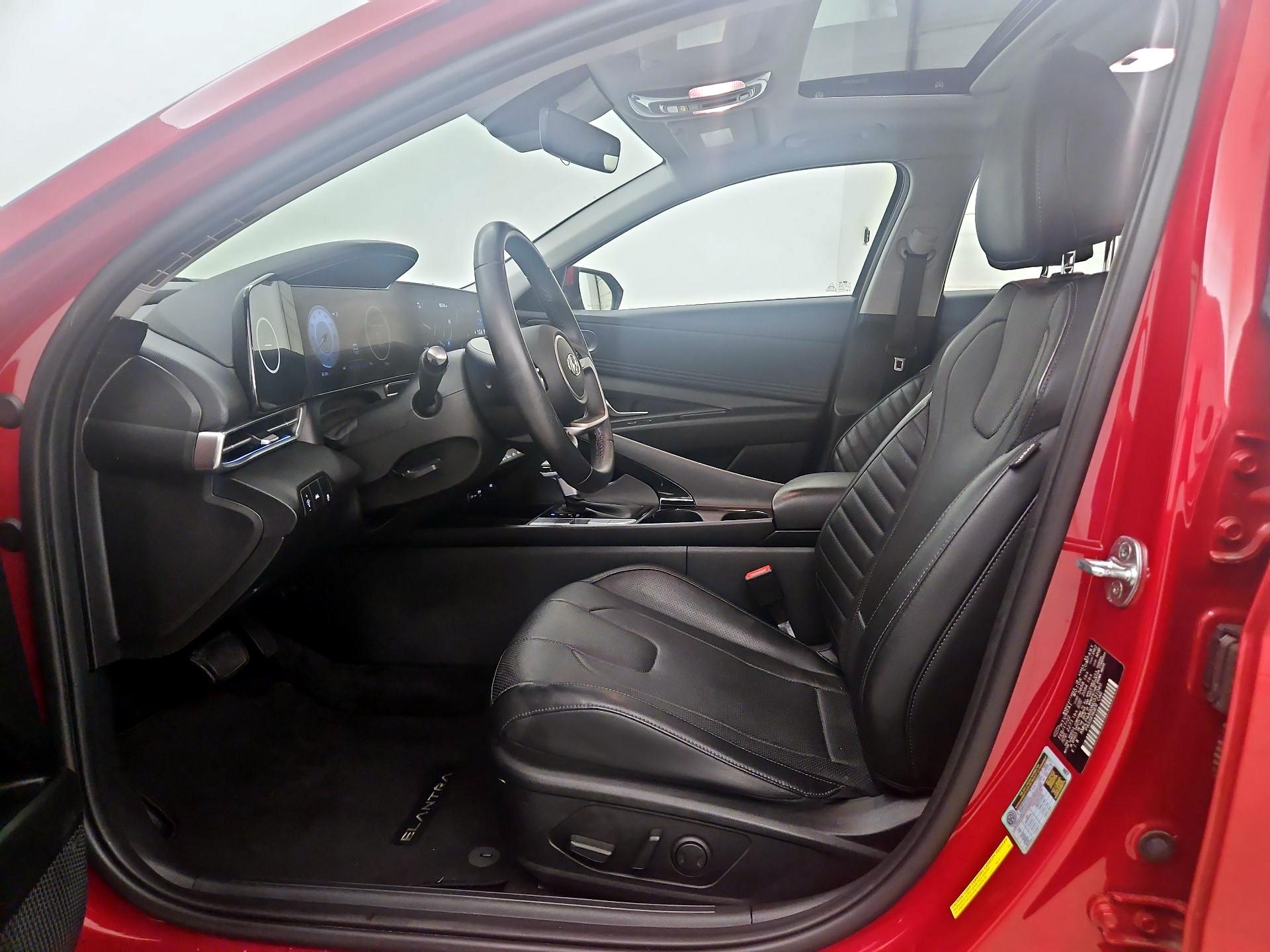 Thumbnail: 2022 Hyundai Elantra - 11