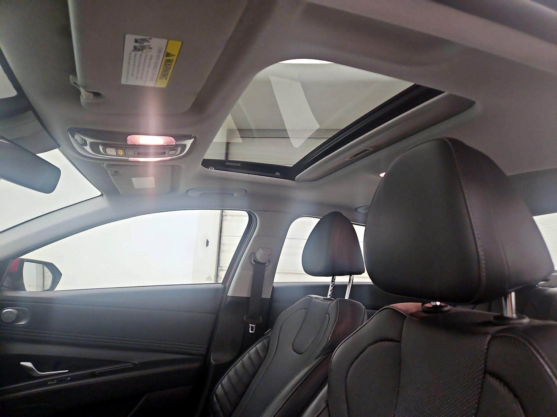 Thumbnail: 2022 Hyundai Elantra - 20