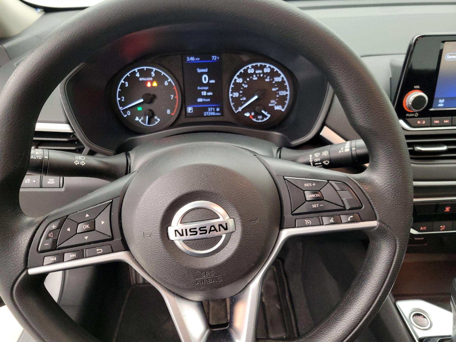 Thumbnail: 2022 Nissan Altima - 10