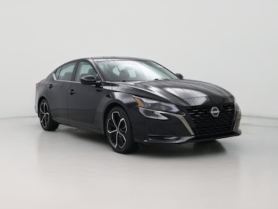 Black 2023 Nissan Altima SR