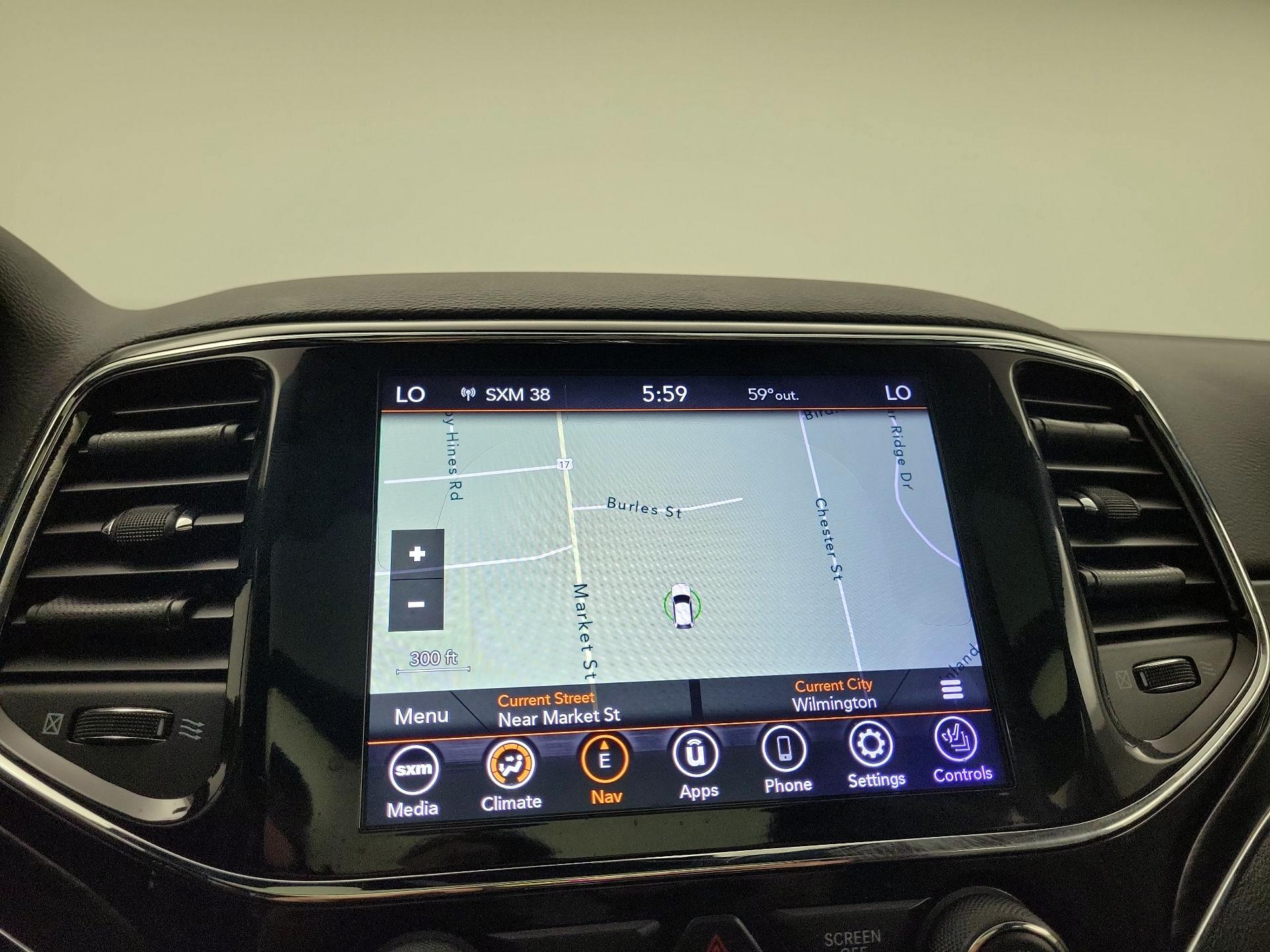 Thumbnail: 2020 Jeep Grand Cherokee - 12