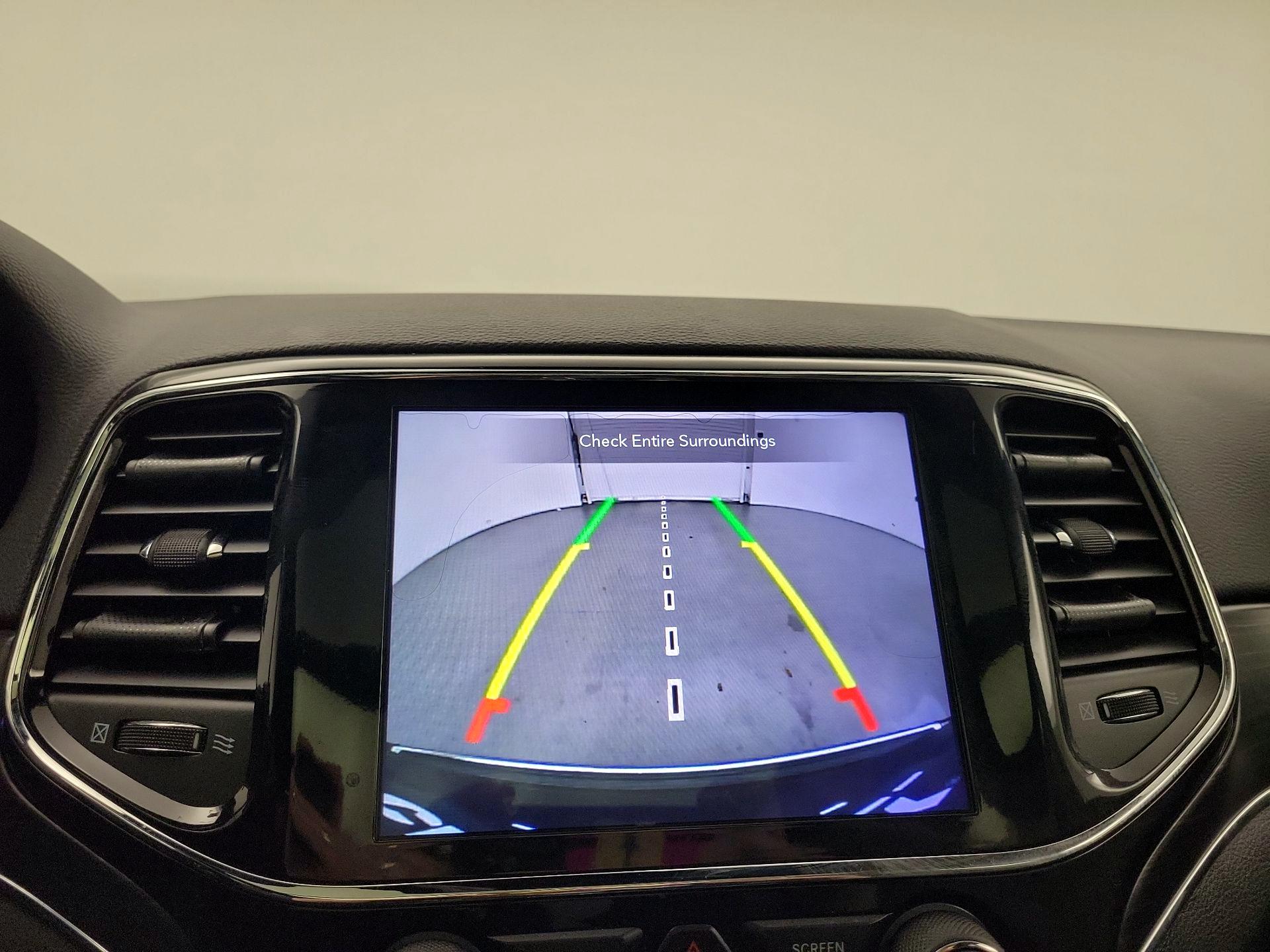 Thumbnail: 2020 Jeep Grand Cherokee - 13