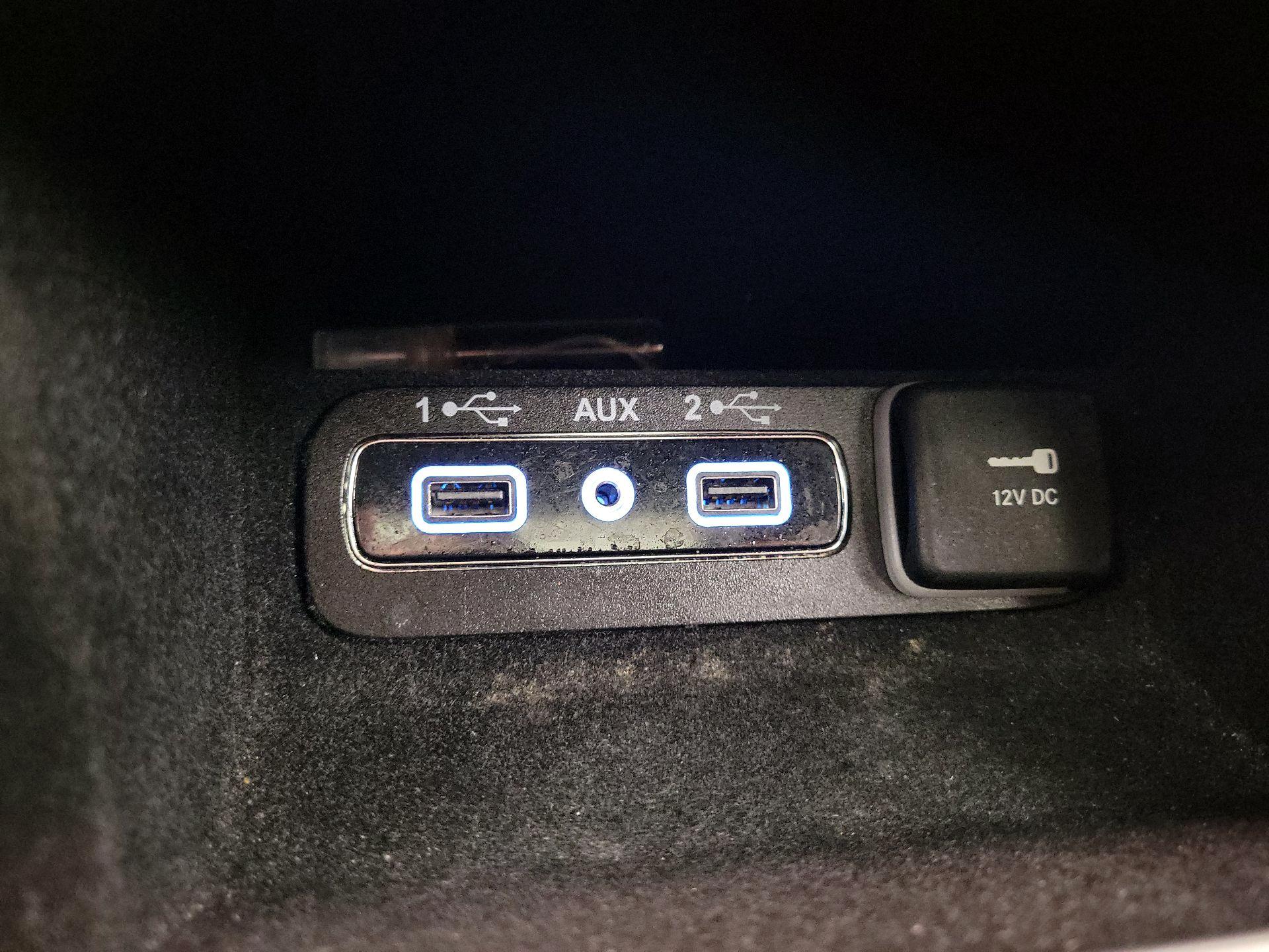 Thumbnail: 2020 Jeep Grand Cherokee - 17