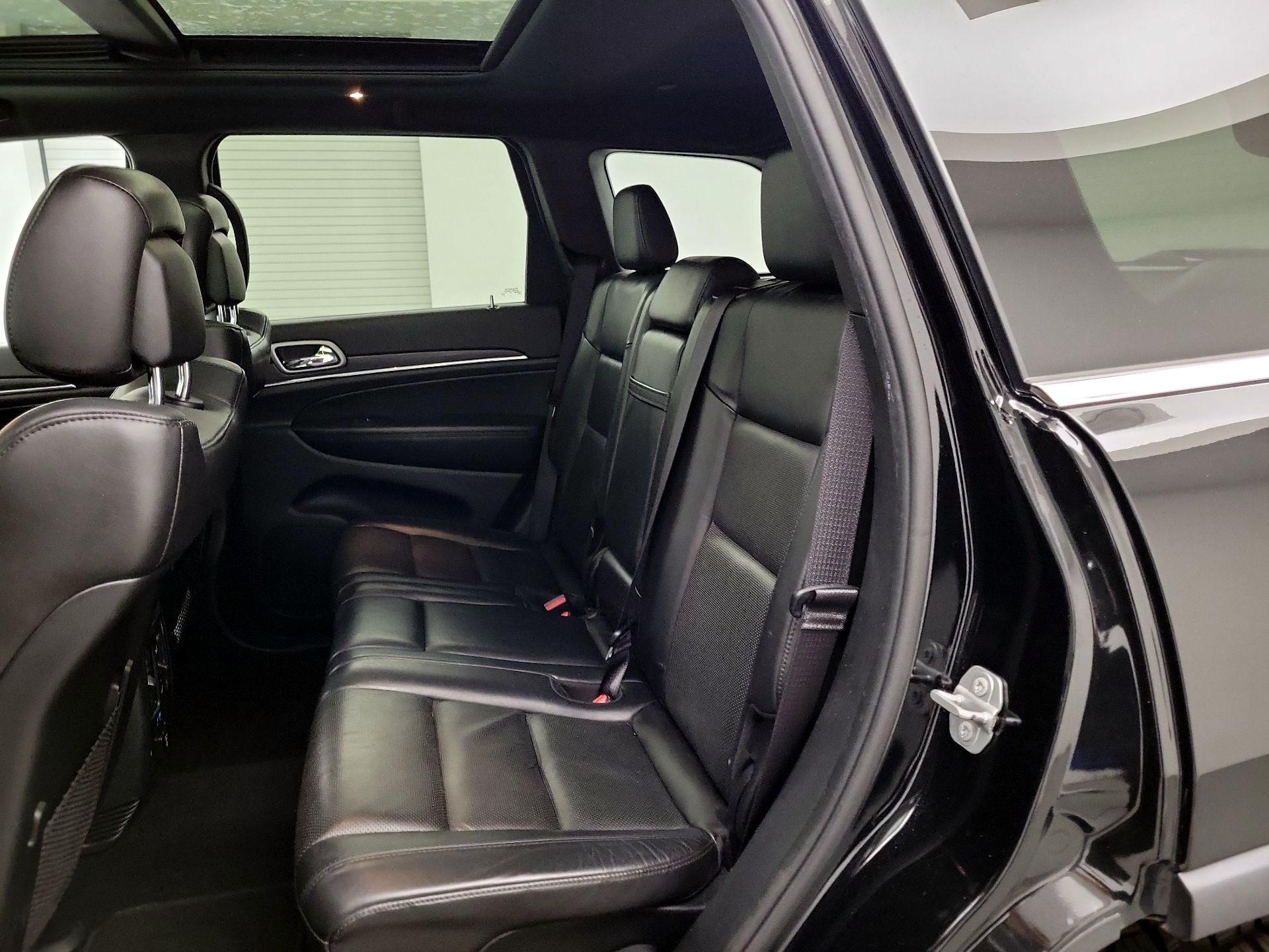 Thumbnail: 2020 Jeep Grand Cherokee - 19