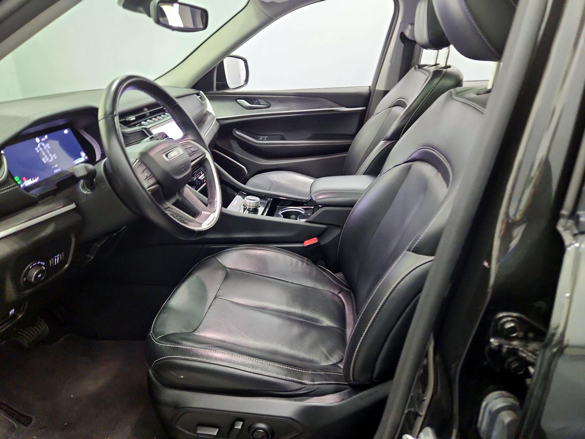 Thumbnail: 2022 Jeep Grand Cherokee L - 11