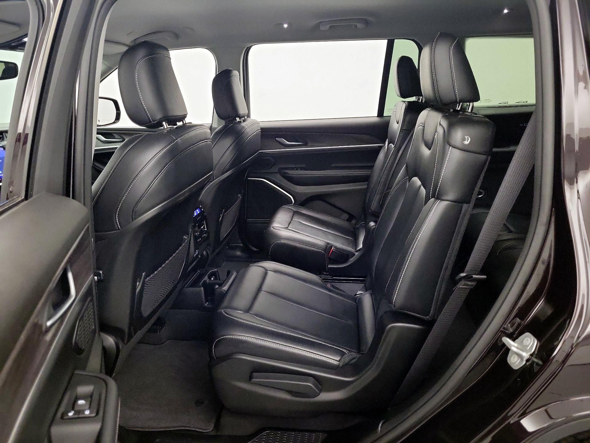 Thumbnail: 2022 Jeep Grand Cherokee L - 20
