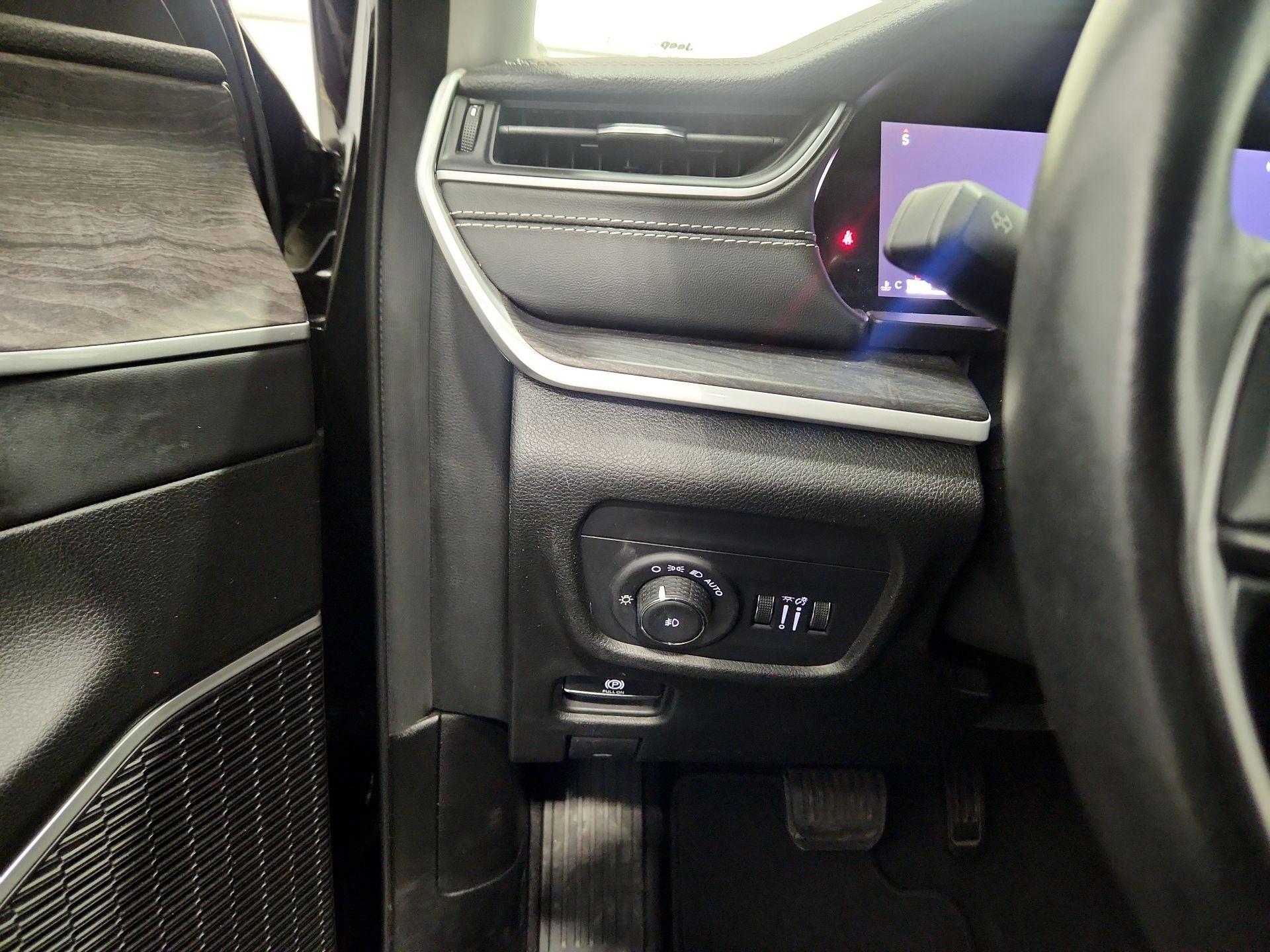 Thumbnail: 2022 Jeep Grand Cherokee L - 13