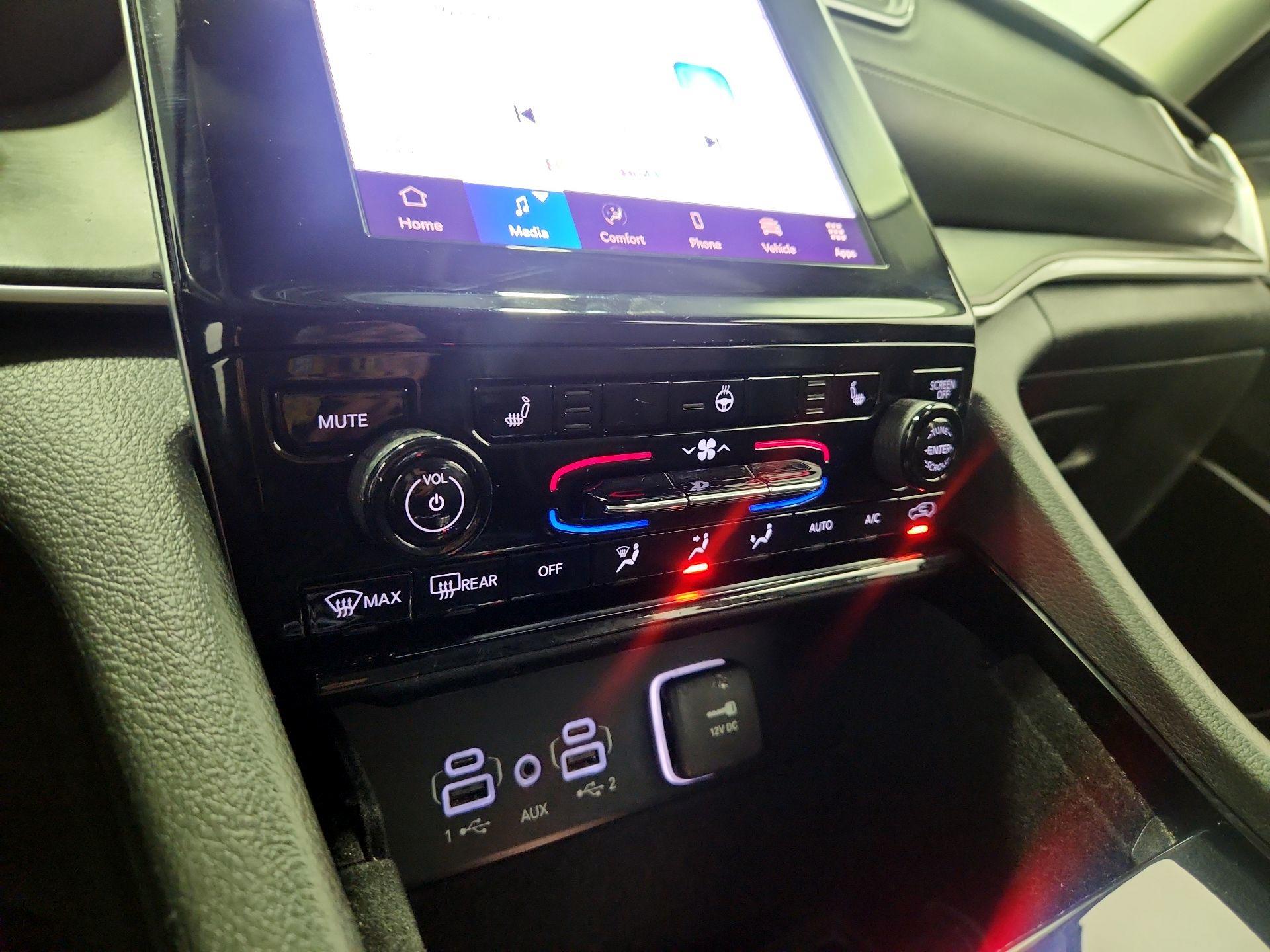 Thumbnail: 2022 Jeep Grand Cherokee L - 16