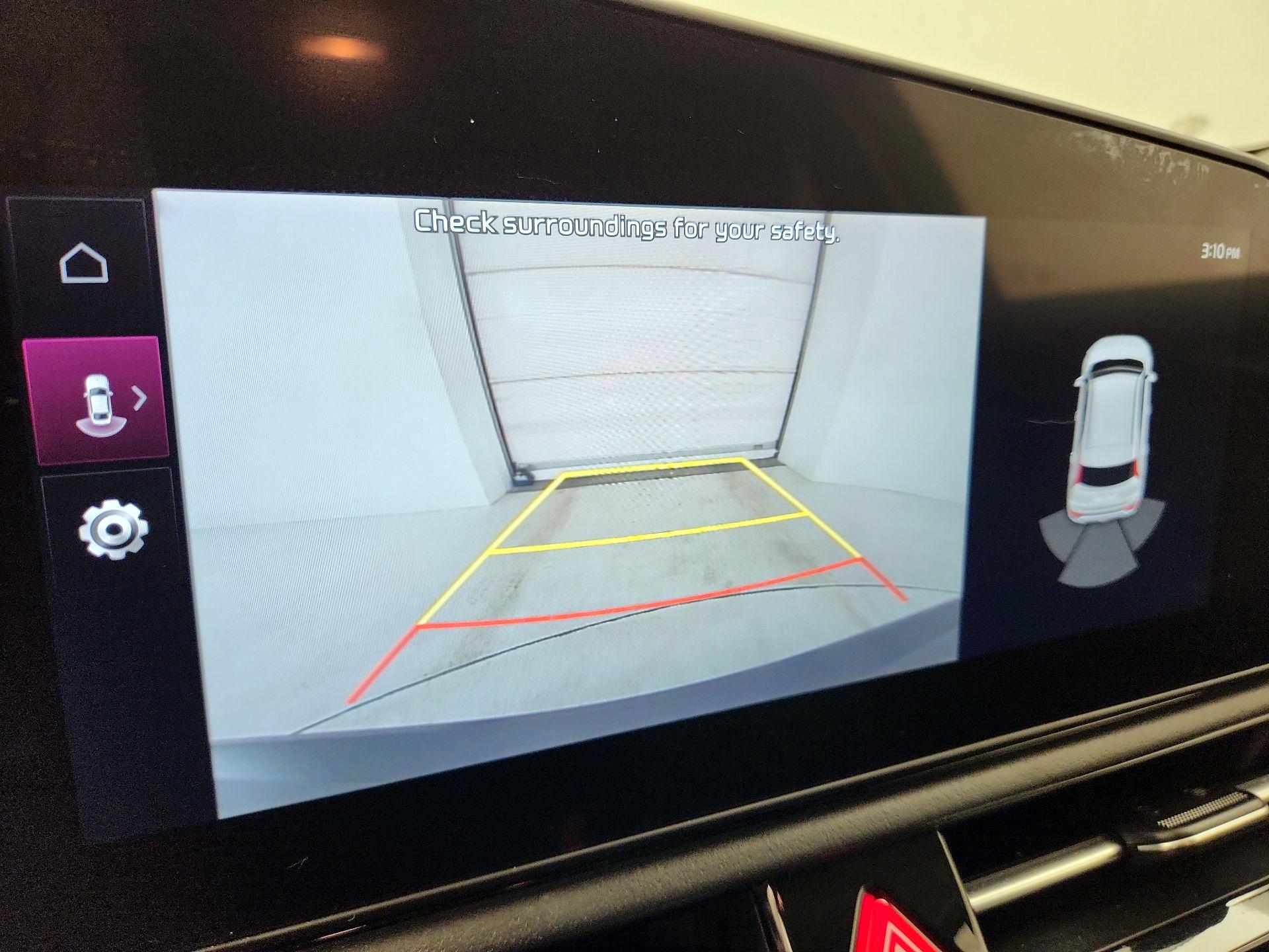 Thumbnail: 2023 Kia Niro - 15