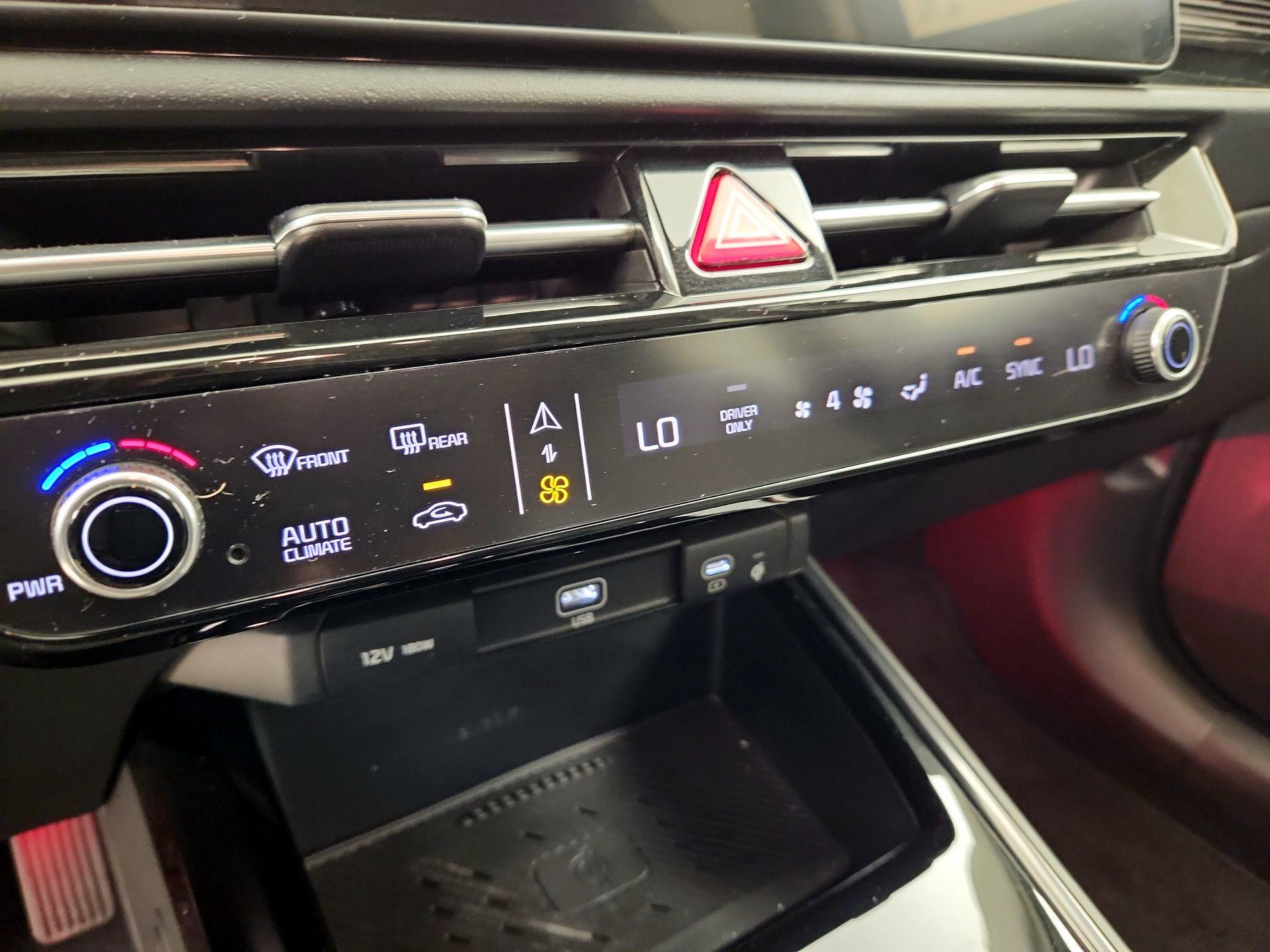 Thumbnail: 2023 Kia Niro - 17