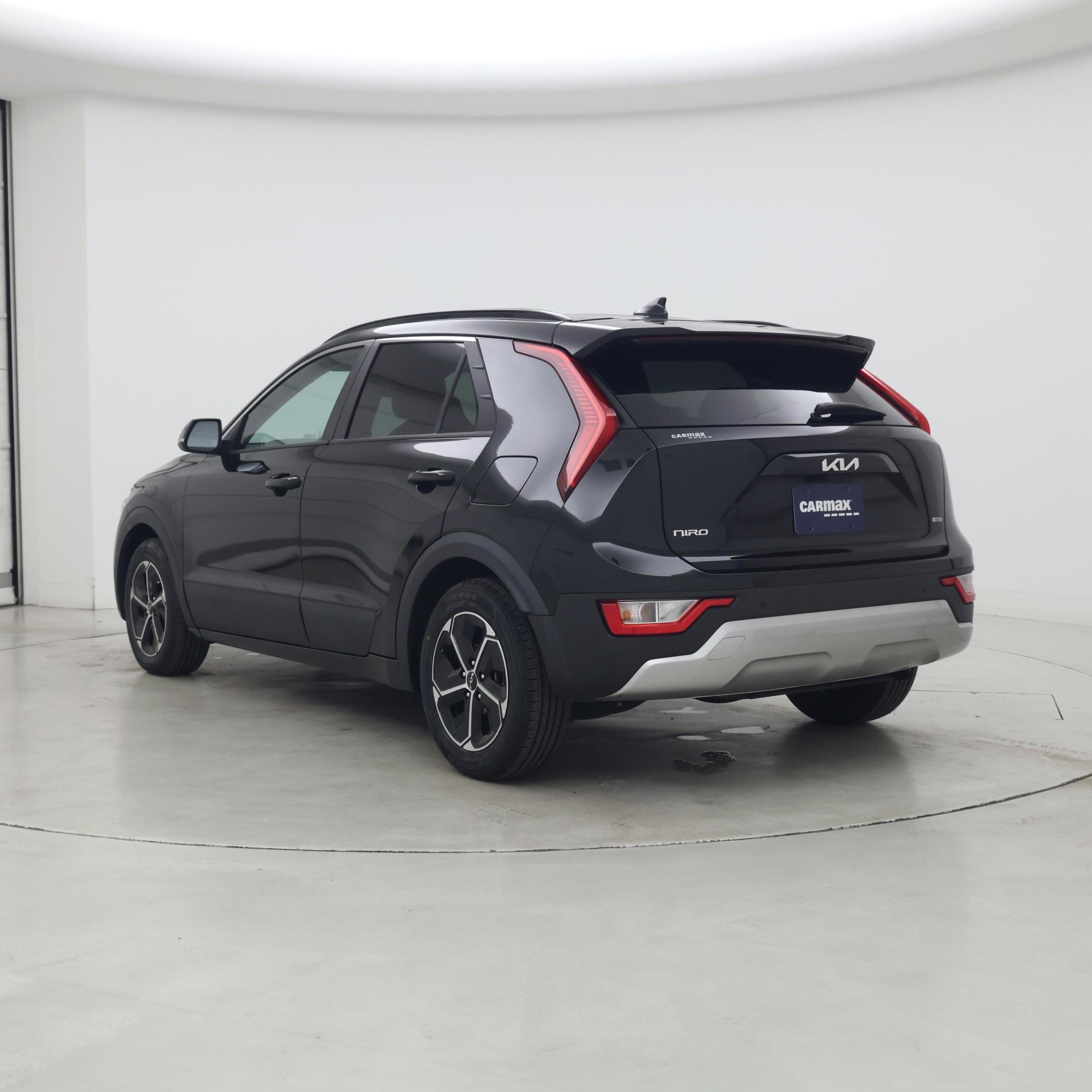 Thumbnail: 2023 Kia Niro - 2