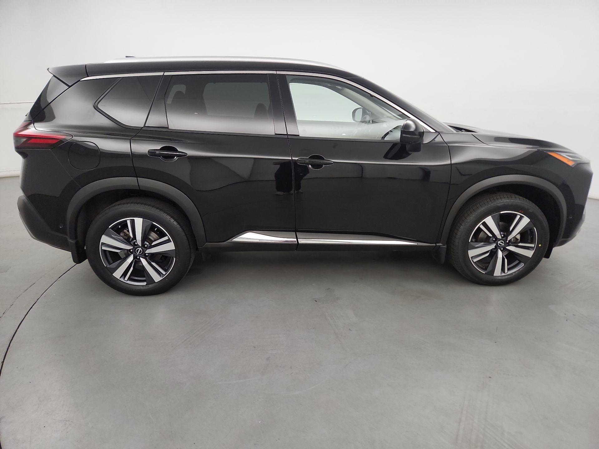 Thumbnail: 2023 Nissan Rogue - 4