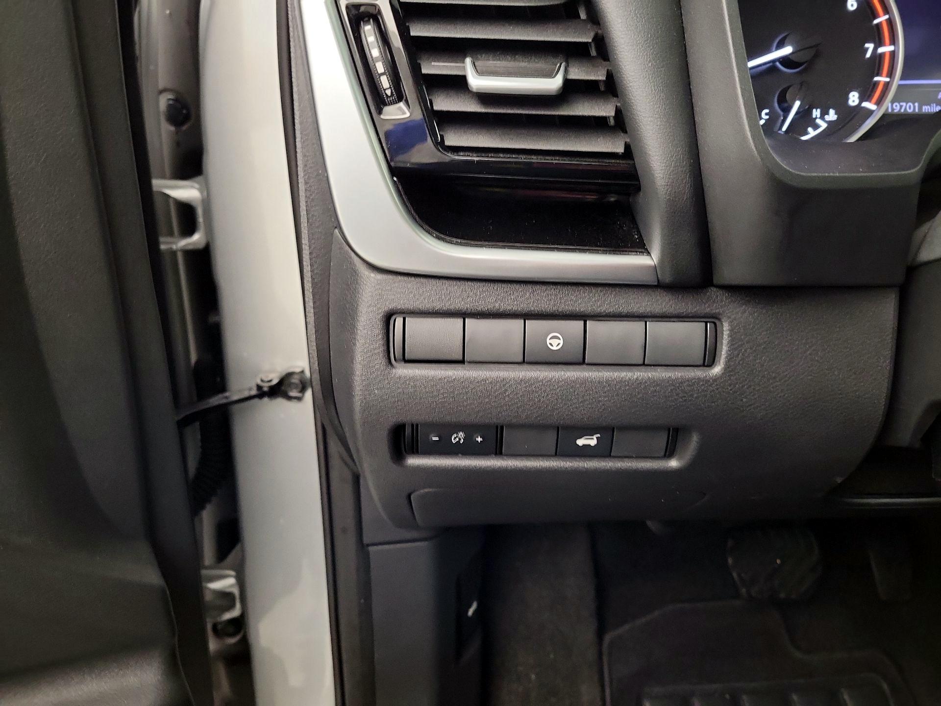 Thumbnail: 2022 Nissan Rogue - 11