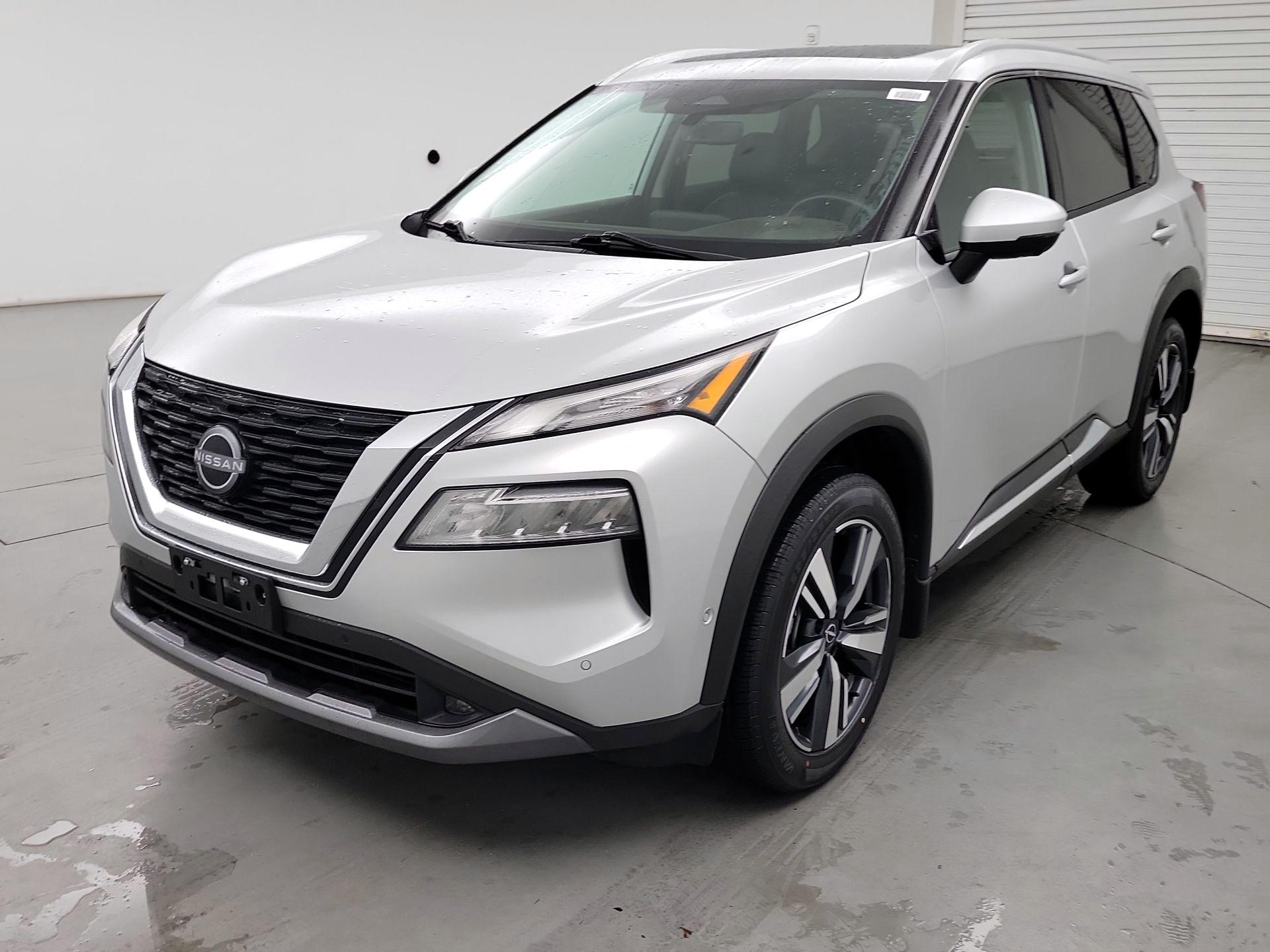 Thumbnail: 2022 Nissan Rogue - 3