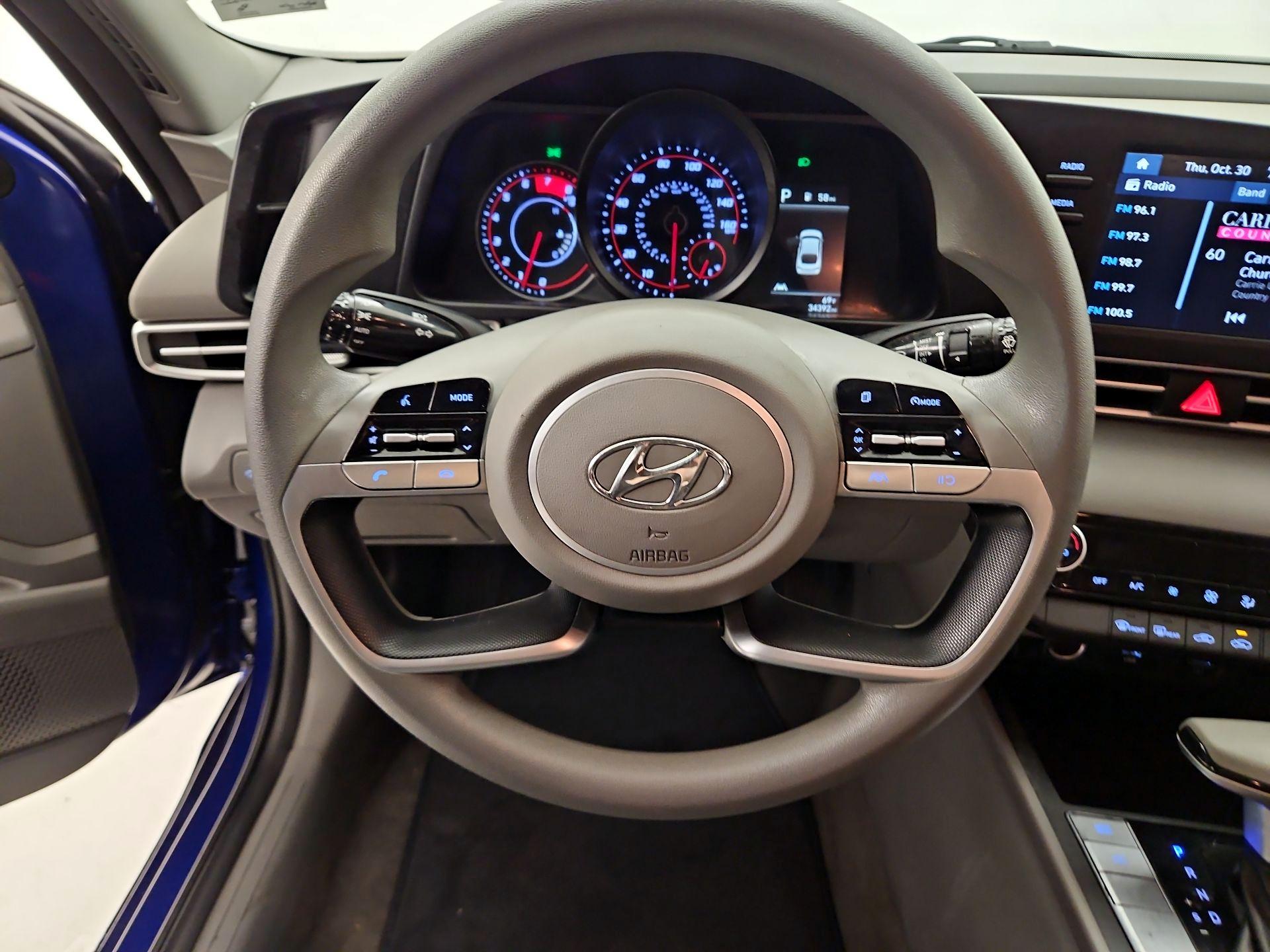 Thumbnail: 2023 Hyundai Elantra - 10