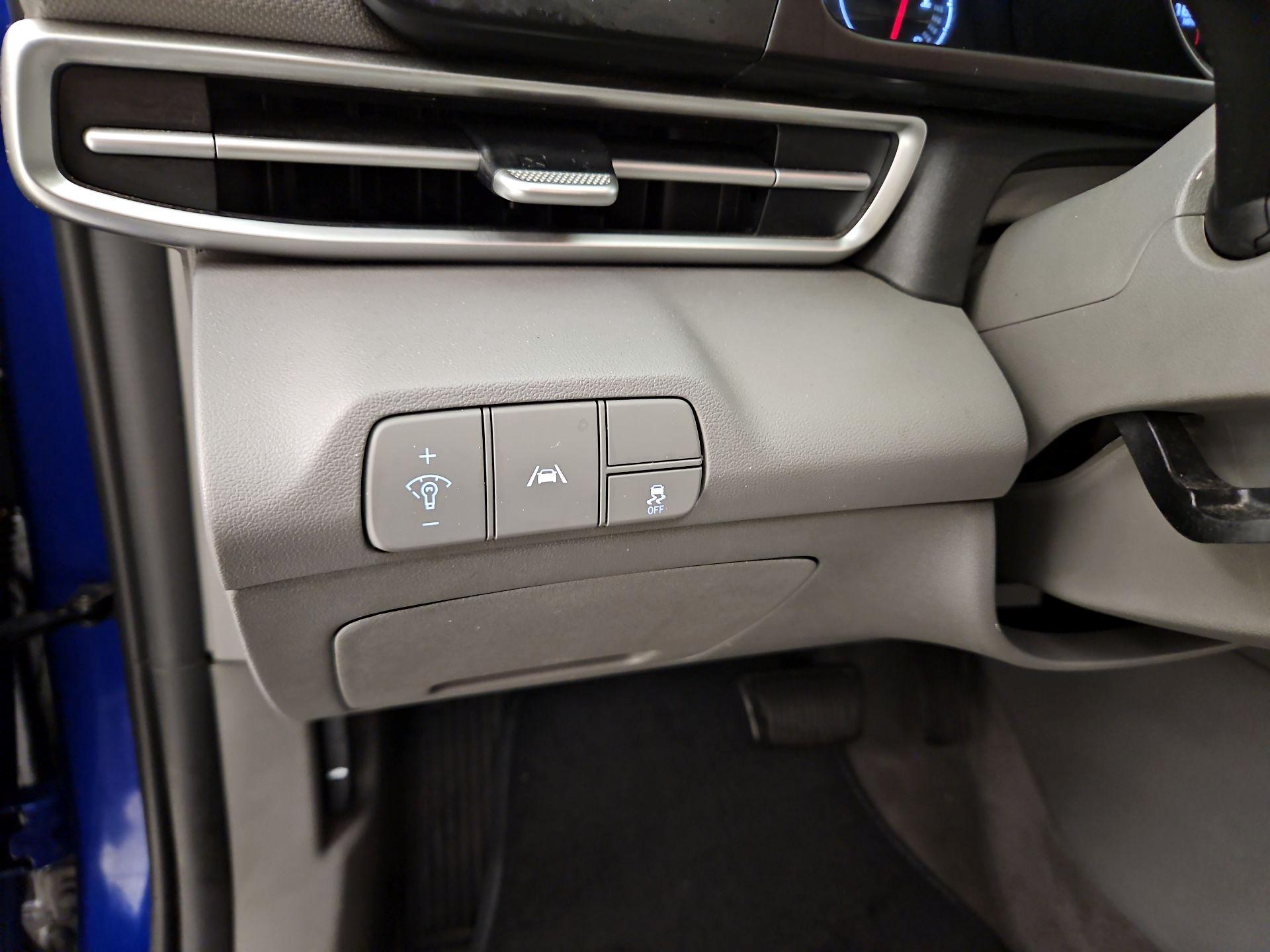 Thumbnail: 2023 Hyundai Elantra - 13