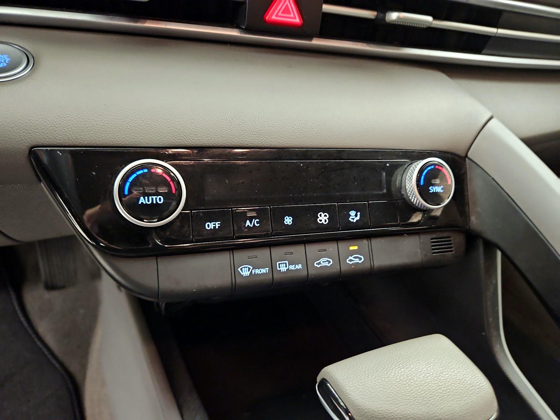 Thumbnail: 2023 Hyundai Elantra - 16