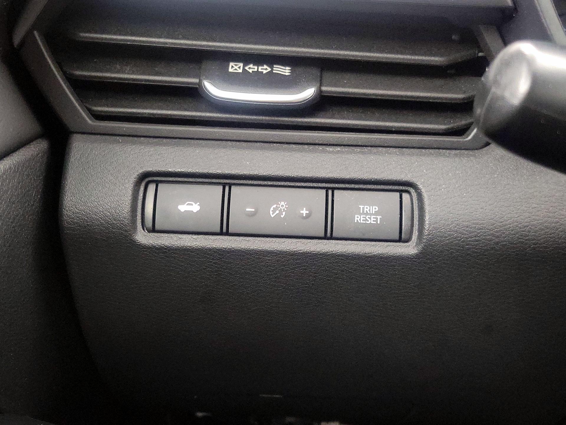 Thumbnail: 2021 Nissan Altima - 13