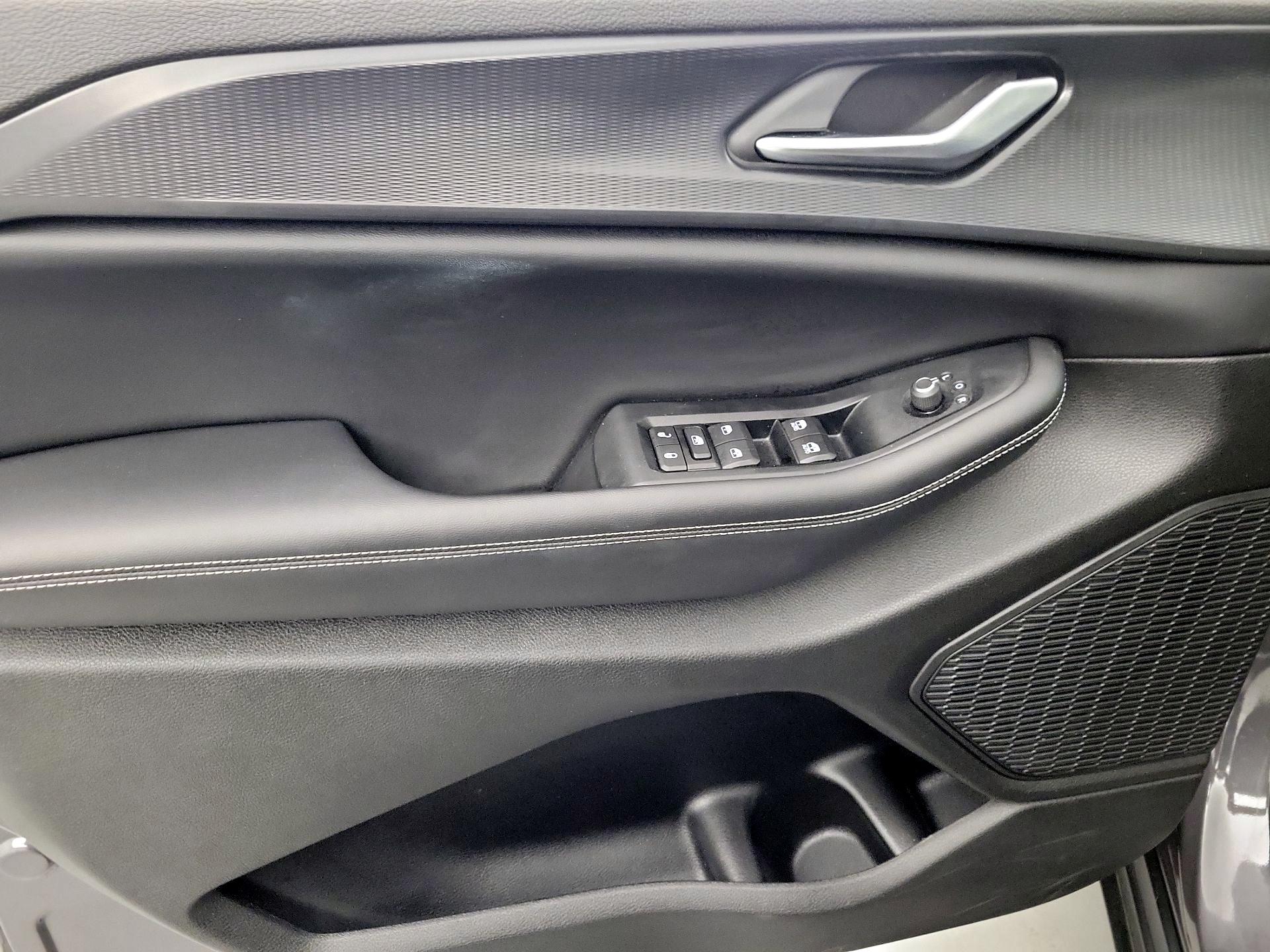 Thumbnail: 2023 Jeep Grand Cherokee - 12