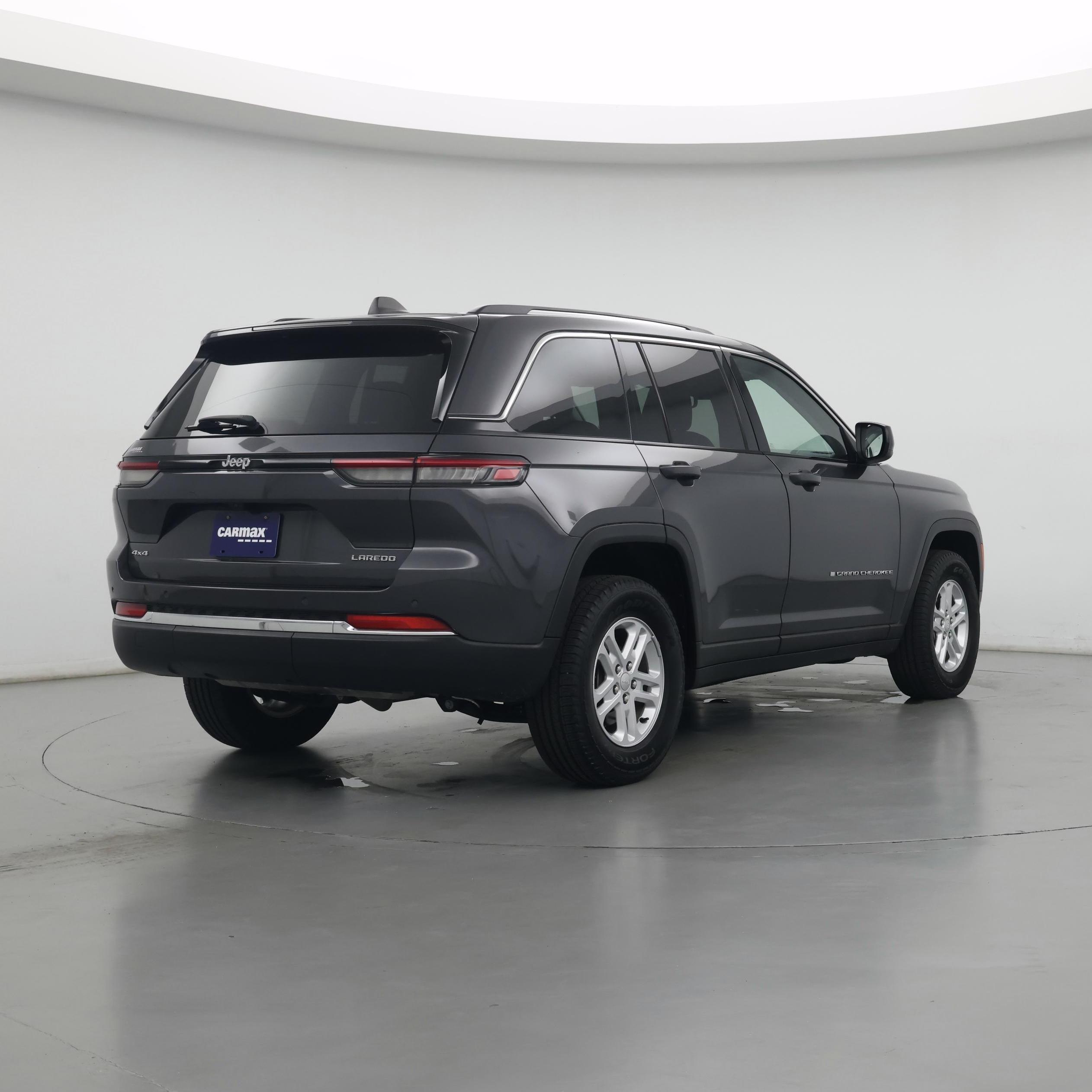 Thumbnail: 2023 Jeep Grand Cherokee - 8