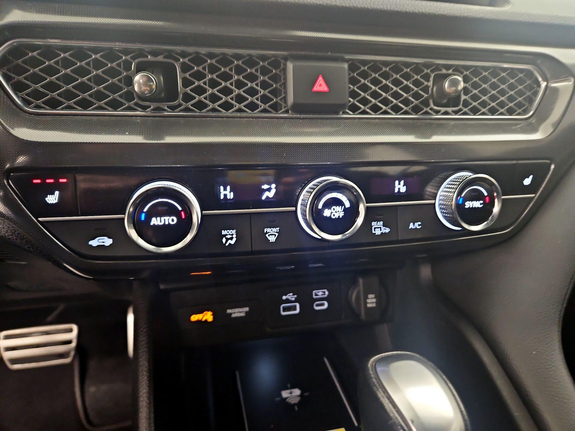 Thumbnail: 2023 Acura Integra - 16