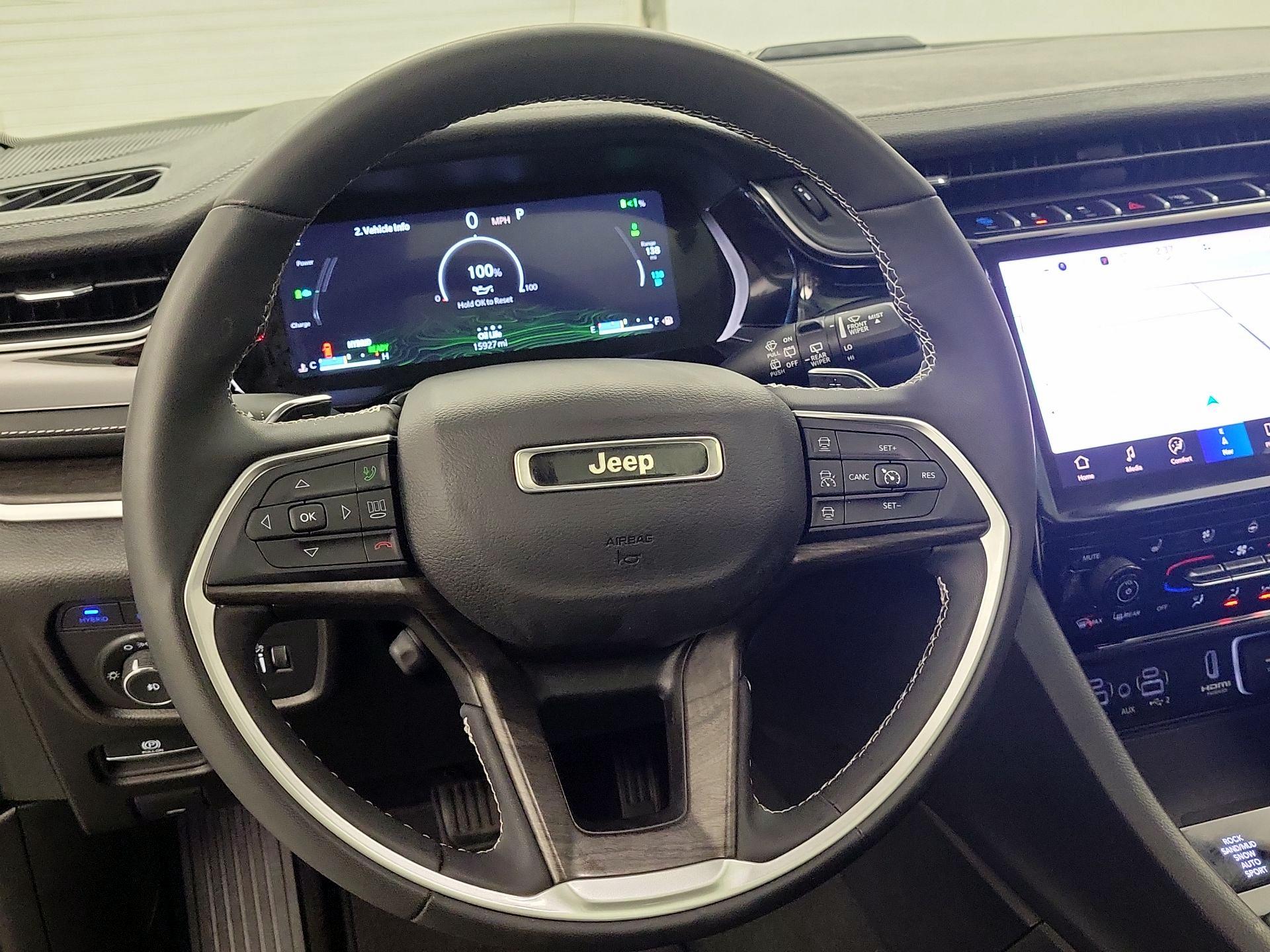 Thumbnail: 2023 Jeep Grand Cherokee - 10