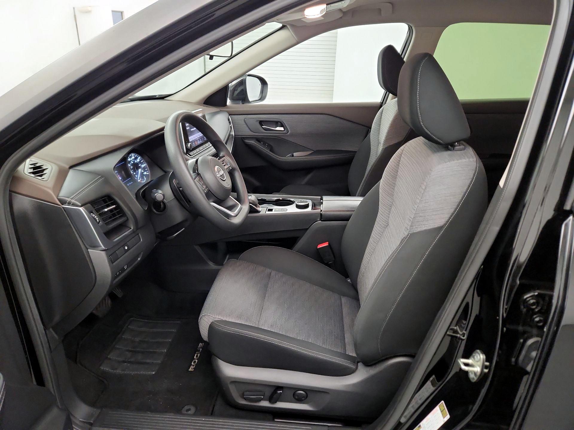 Thumbnail: 2023 Nissan Rogue - 9